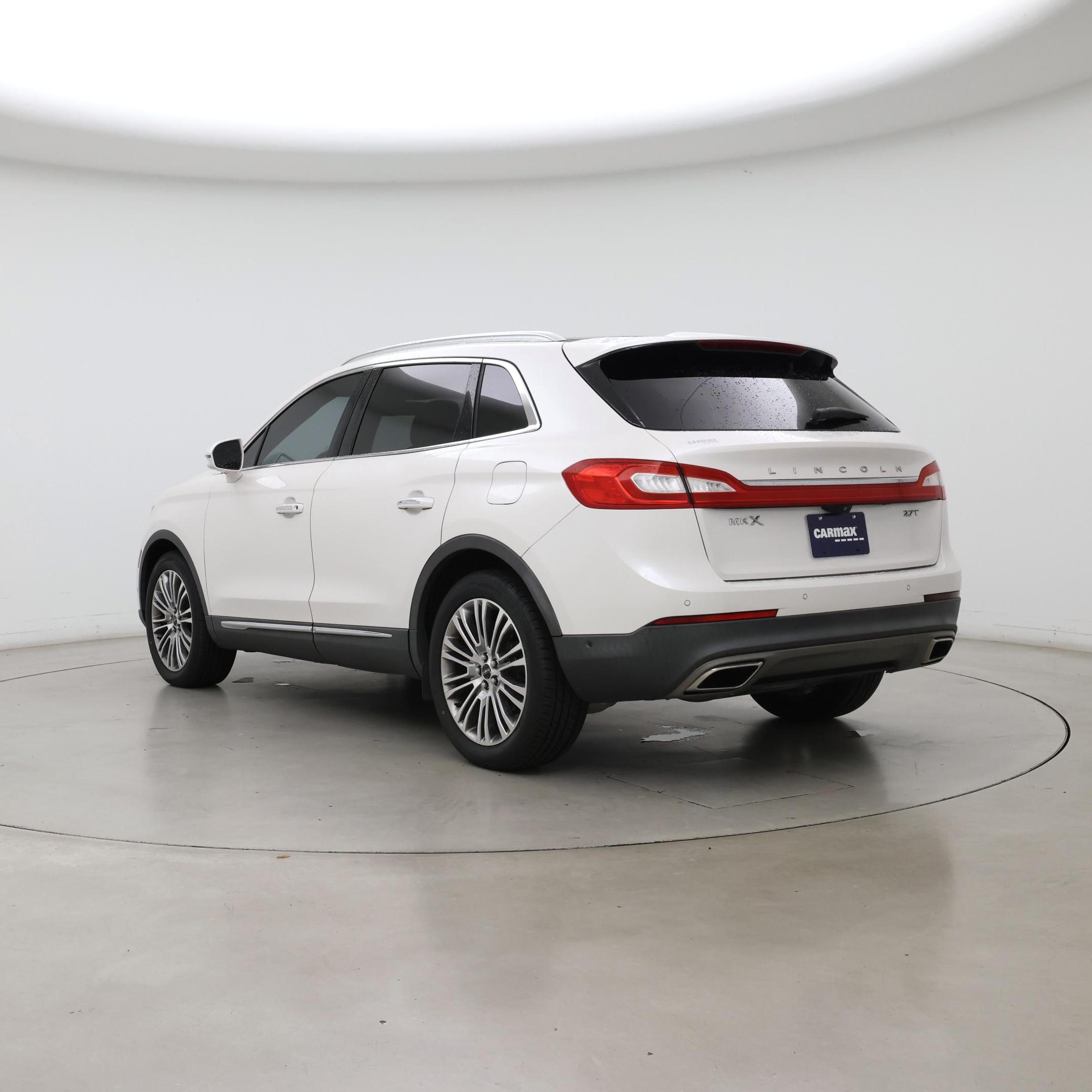 Thumbnail: 2017 Lincoln MKX - 2