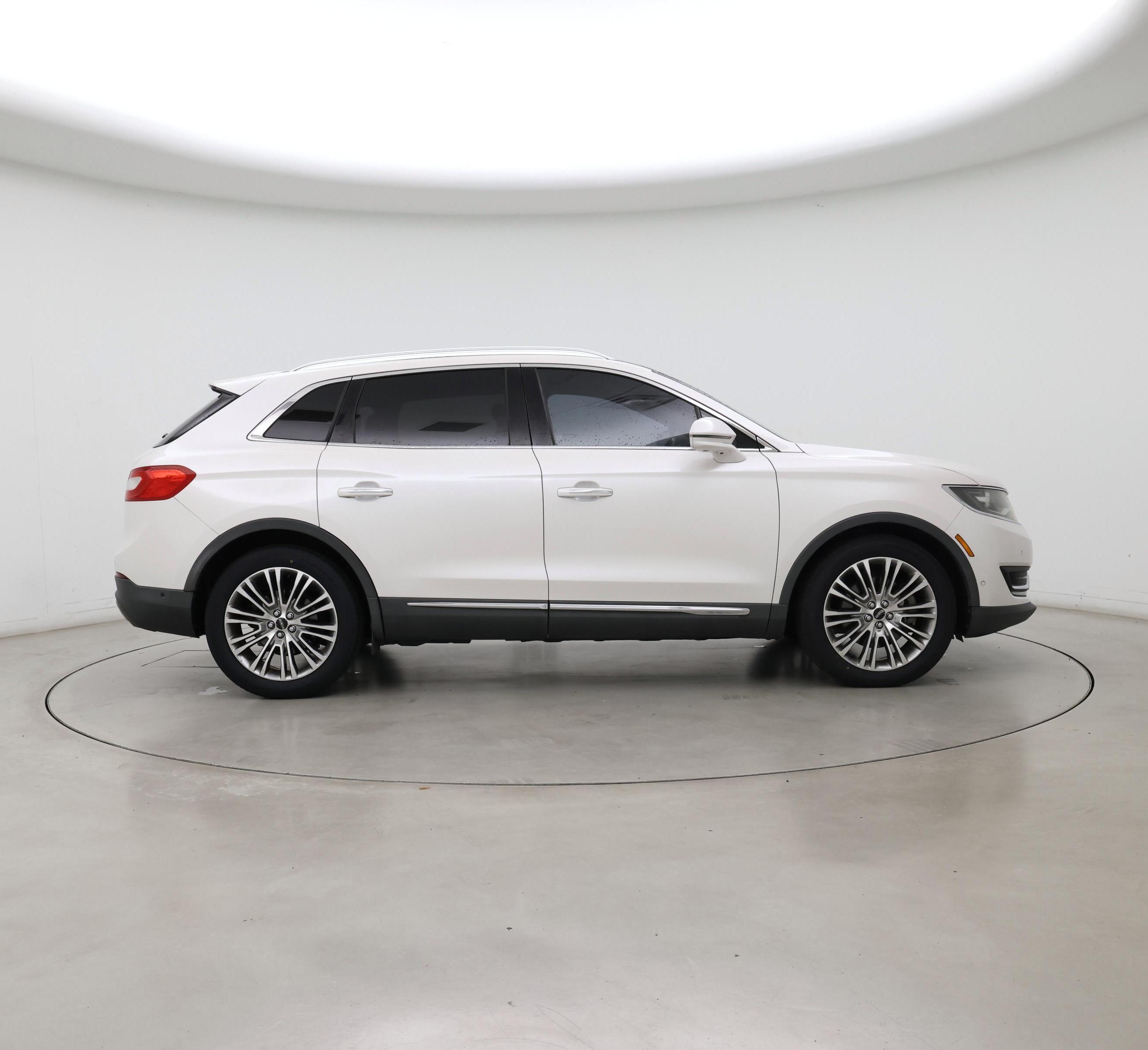 Thumbnail: 2017 Lincoln MKX - 7