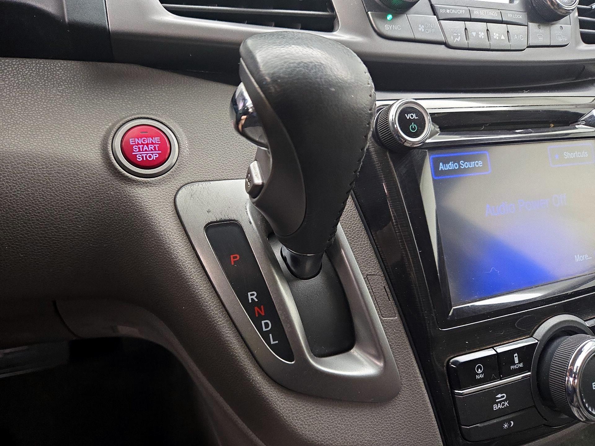 Thumbnail: 2015 Honda Odyssey - 17