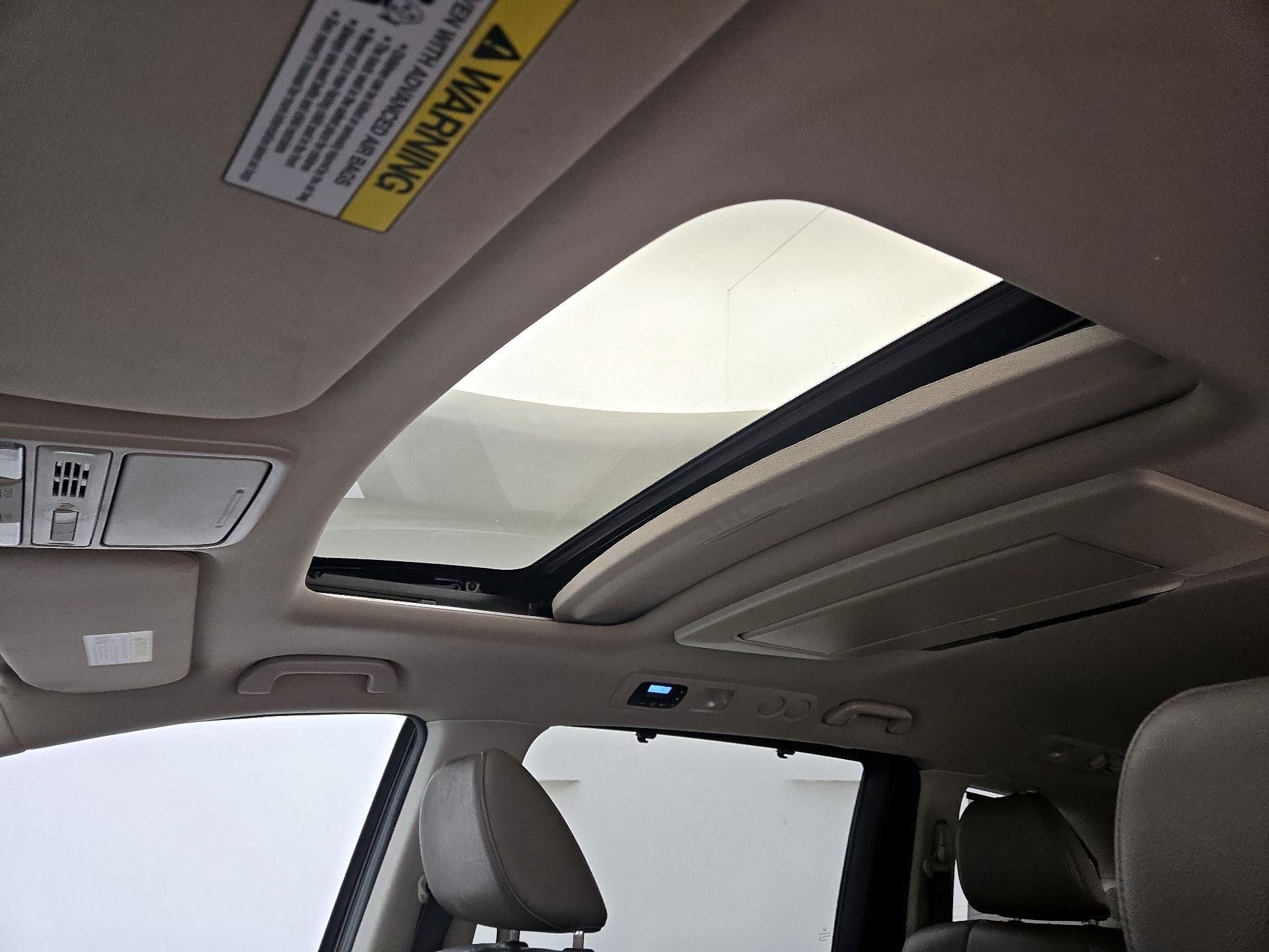 Thumbnail: 2015 Honda Odyssey - 19