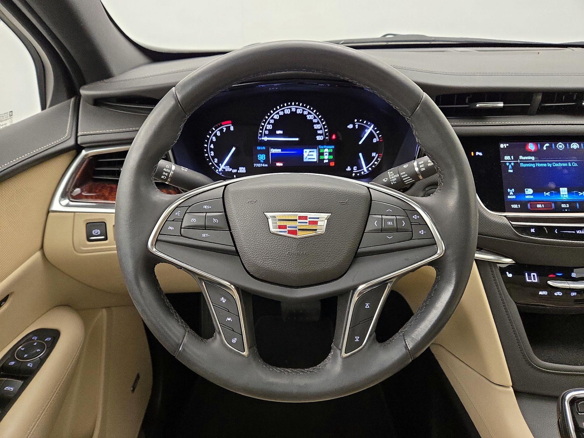 Thumbnail: 2017 Cadillac XT5 - 10