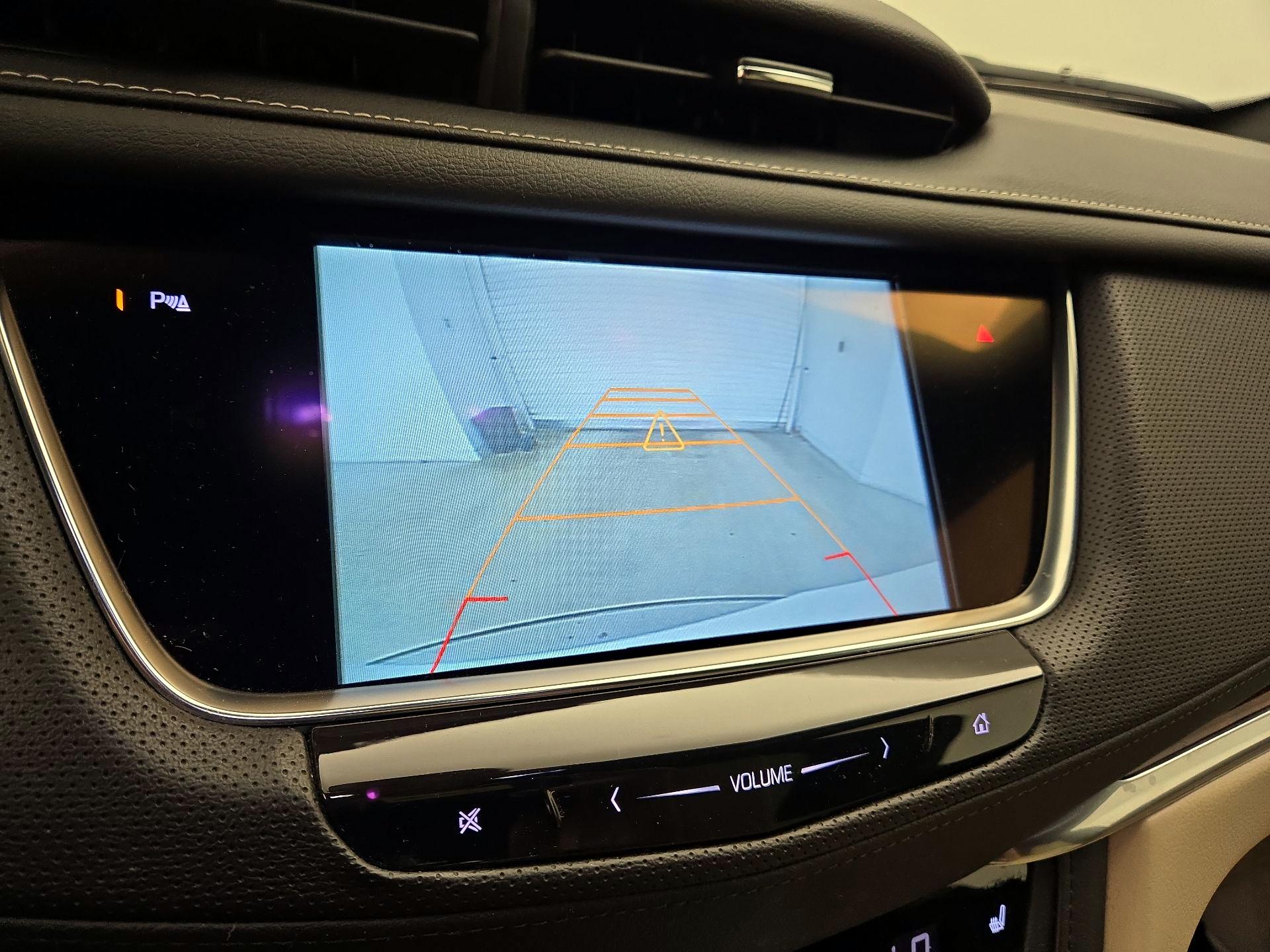 Thumbnail: 2017 Cadillac XT5 - 14