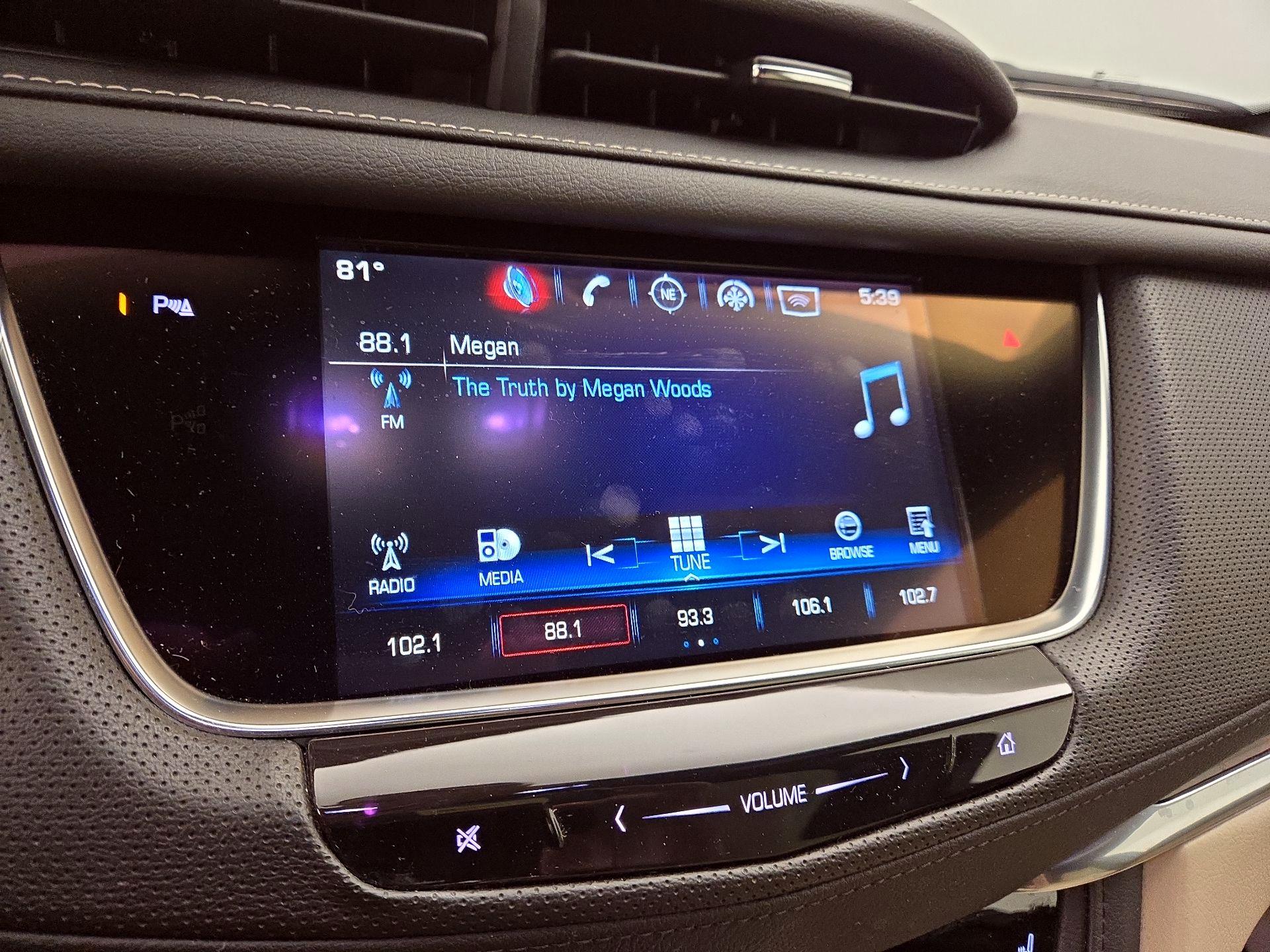Thumbnail: 2017 Cadillac XT5 - 15
