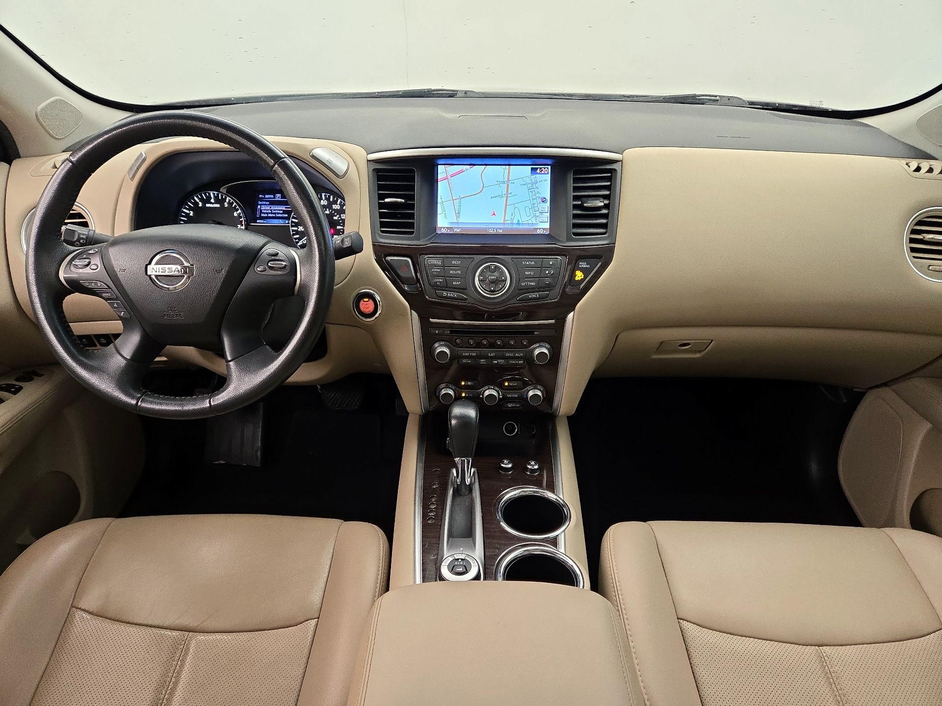 Thumbnail: 2016 Nissan Pathfinder - 9