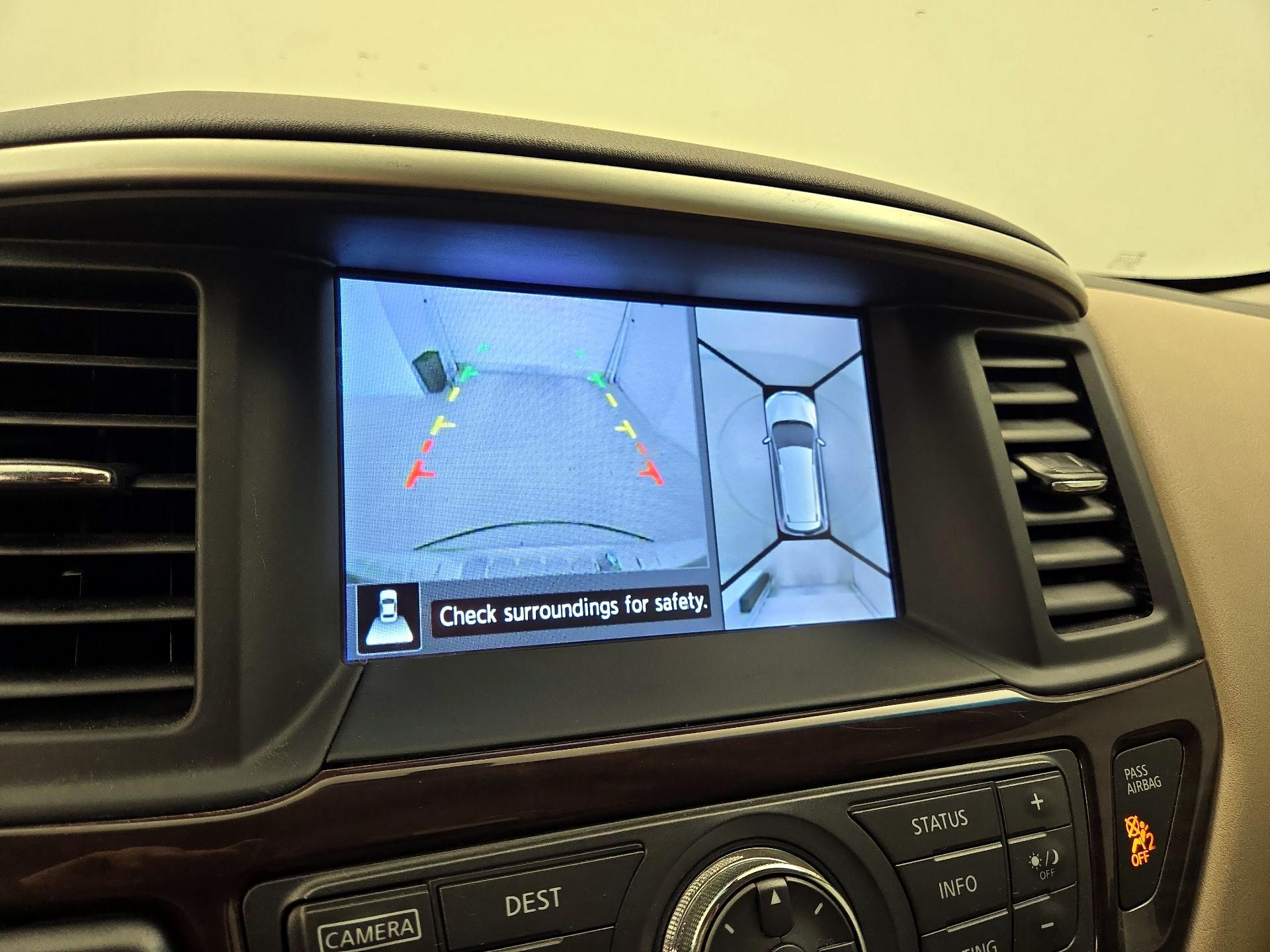 Thumbnail: 2016 Nissan Pathfinder - 15