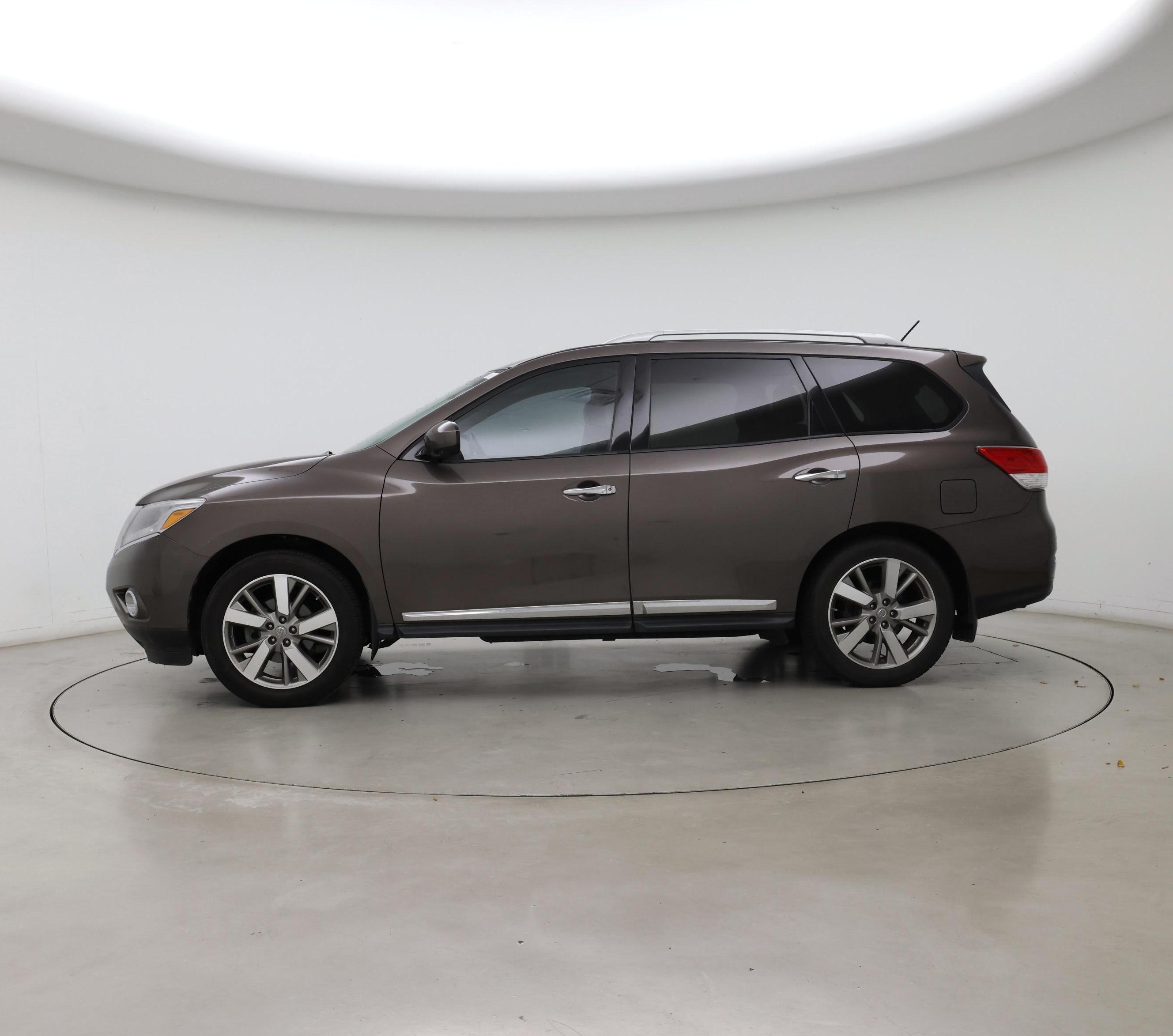 Thumbnail: 2016 Nissan Pathfinder - 3
