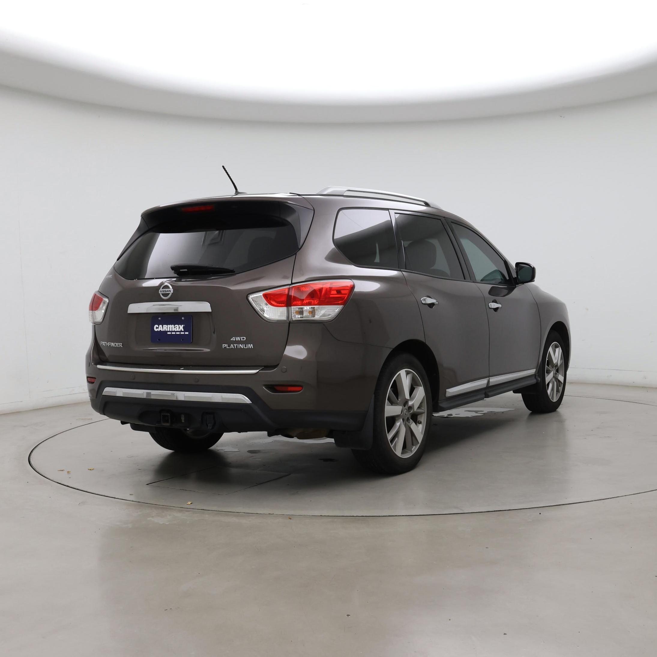 Thumbnail: 2016 Nissan Pathfinder - 8
