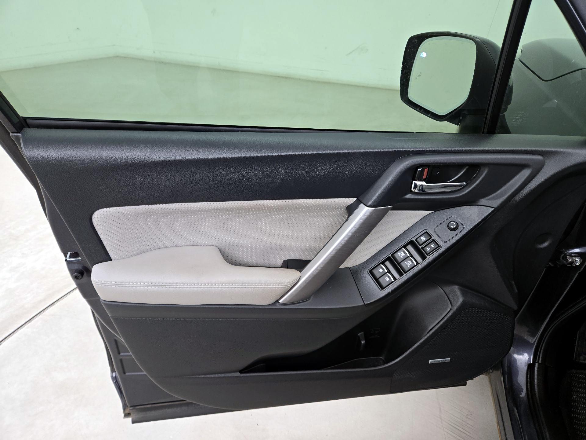 Thumbnail: 2017 Subaru Forester - 12