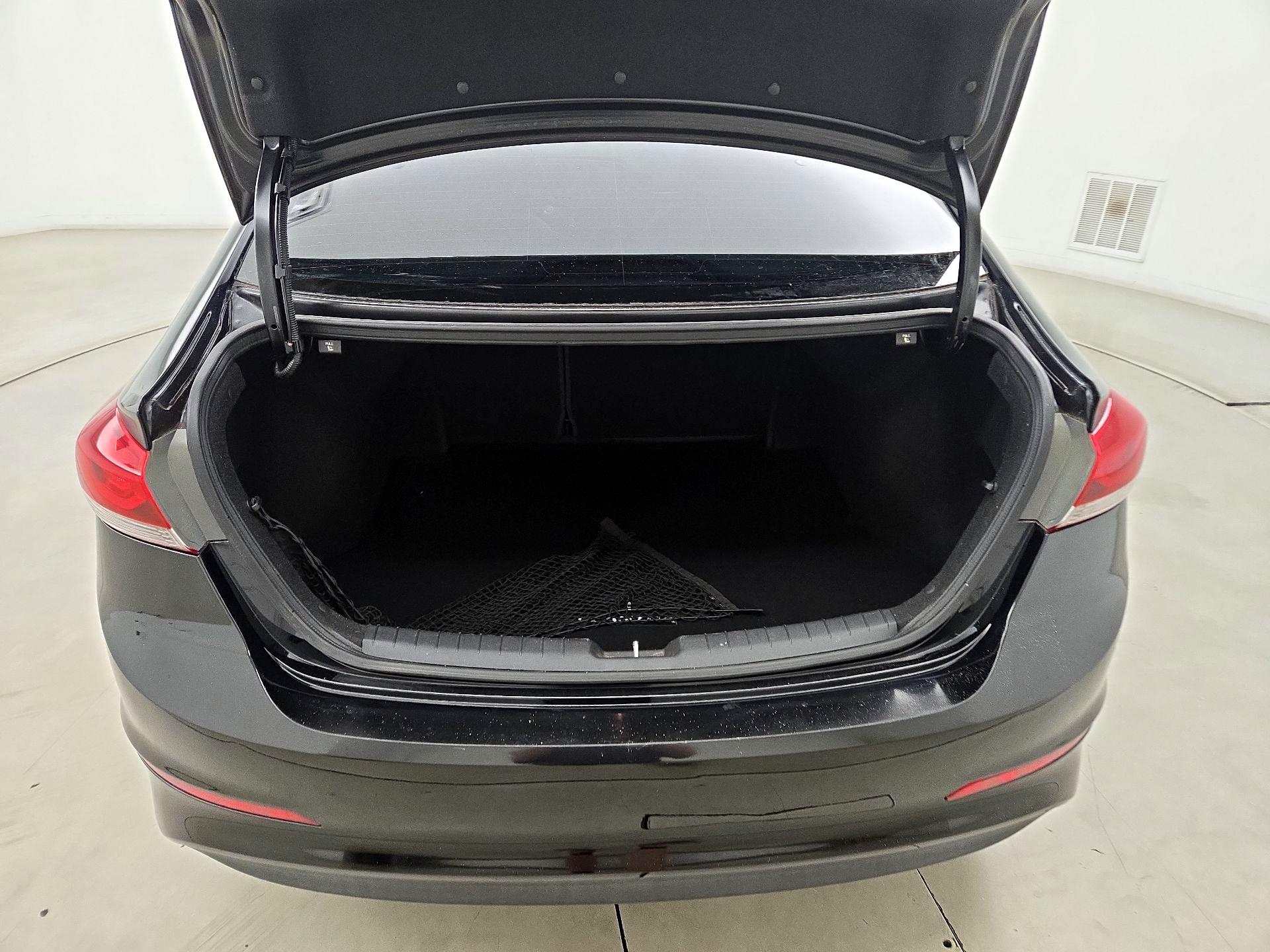 Thumbnail: 2017 Hyundai Elantra - 20