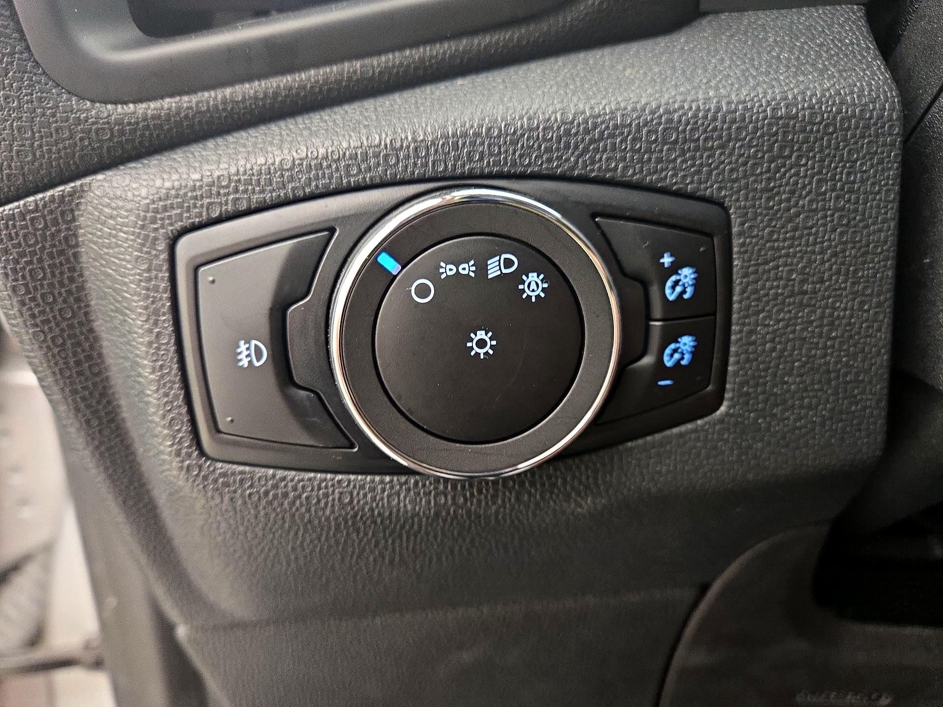 Thumbnail: 2018 Ford EcoSport - 13