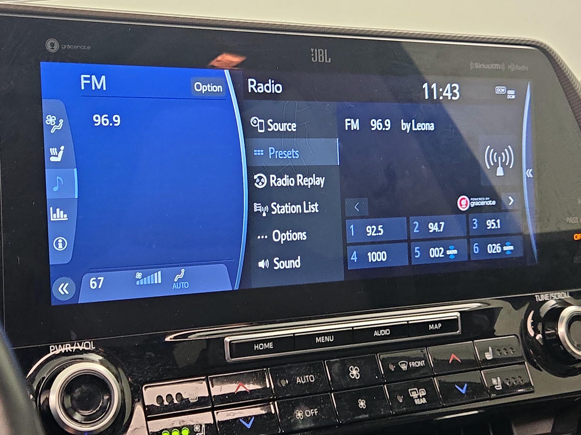 Thumbnail: 2021 Toyota Highlander - 15