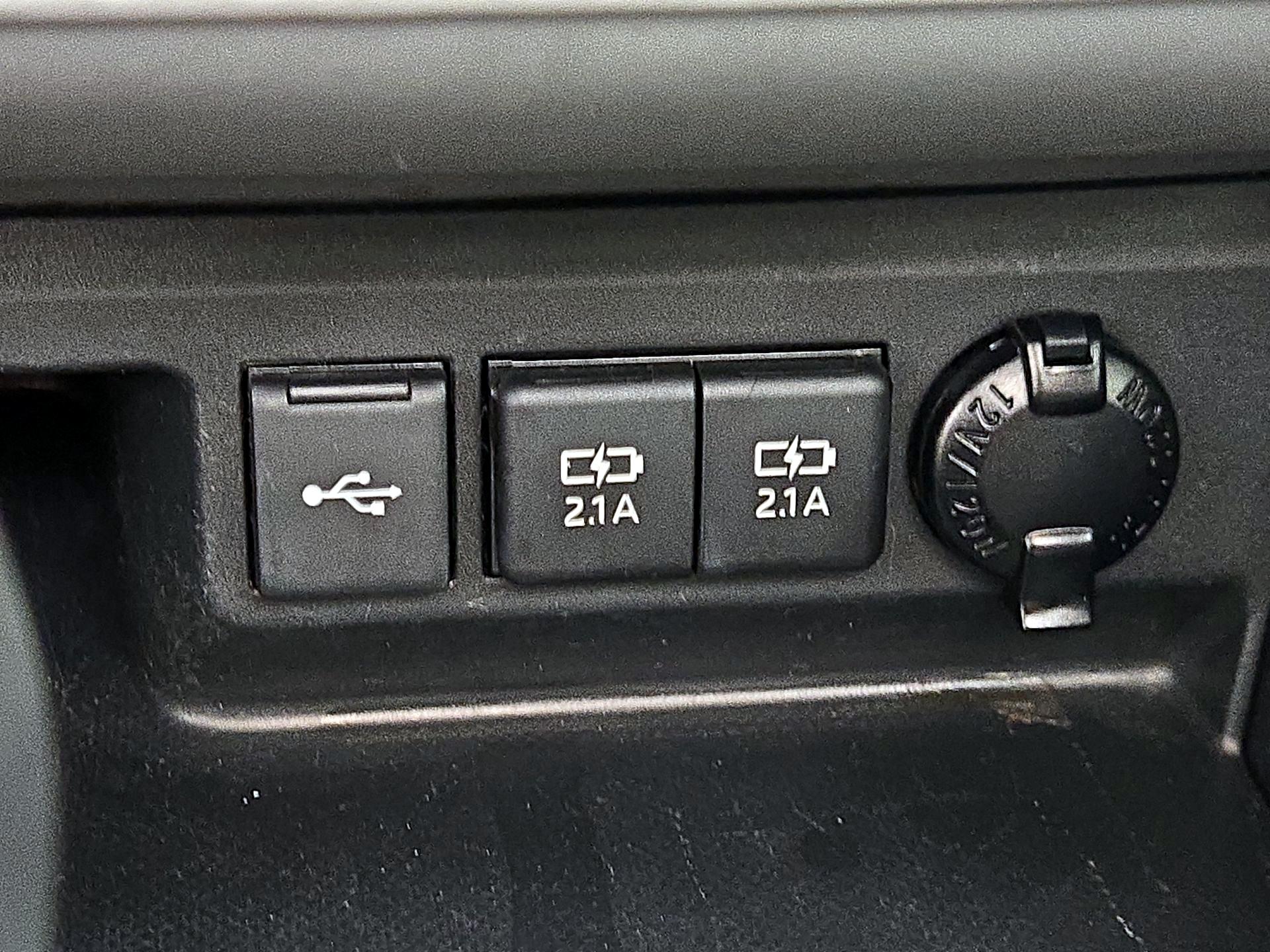 Thumbnail: 2021 Toyota Highlander - 18