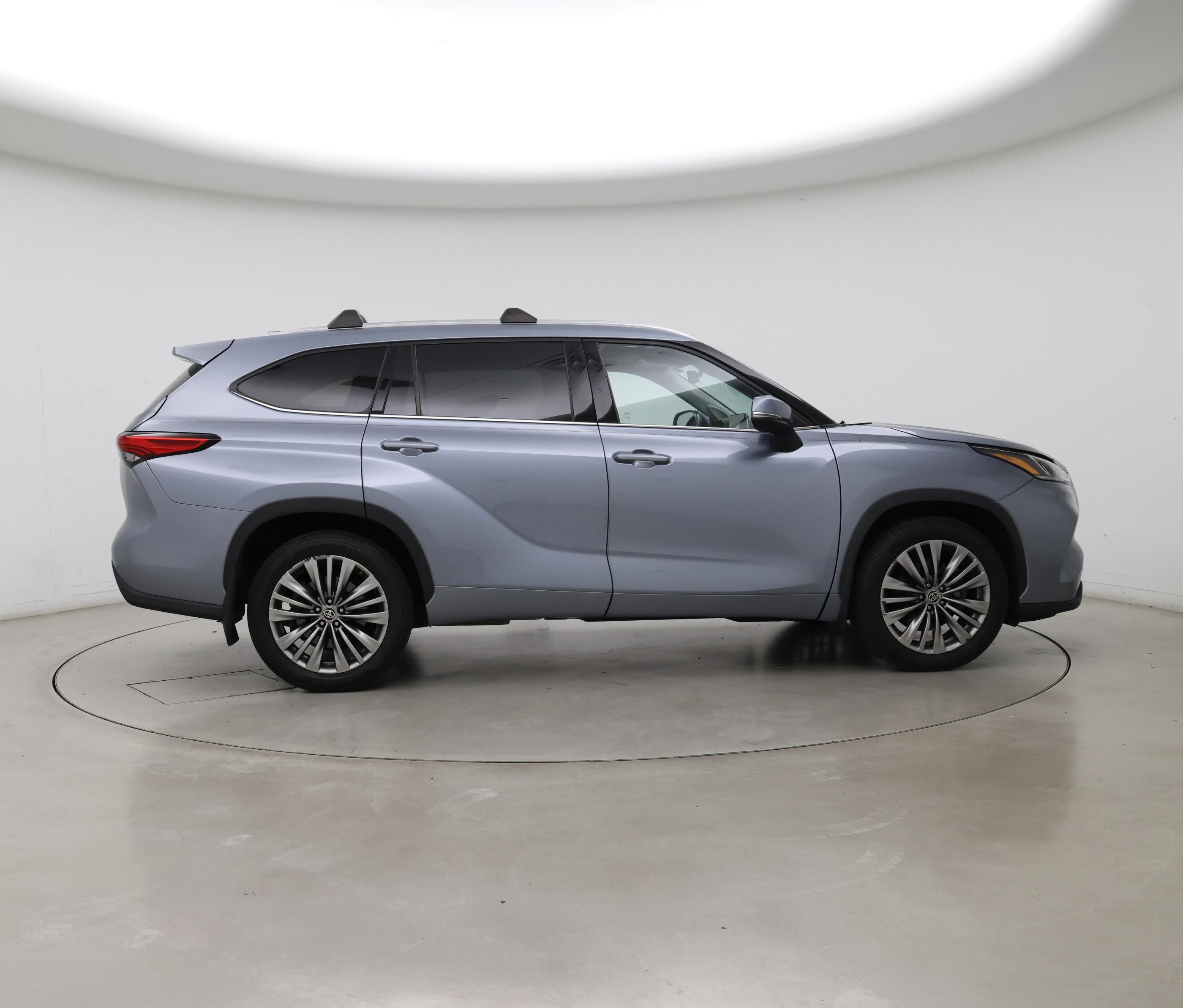 Thumbnail: 2021 Toyota Highlander - 7