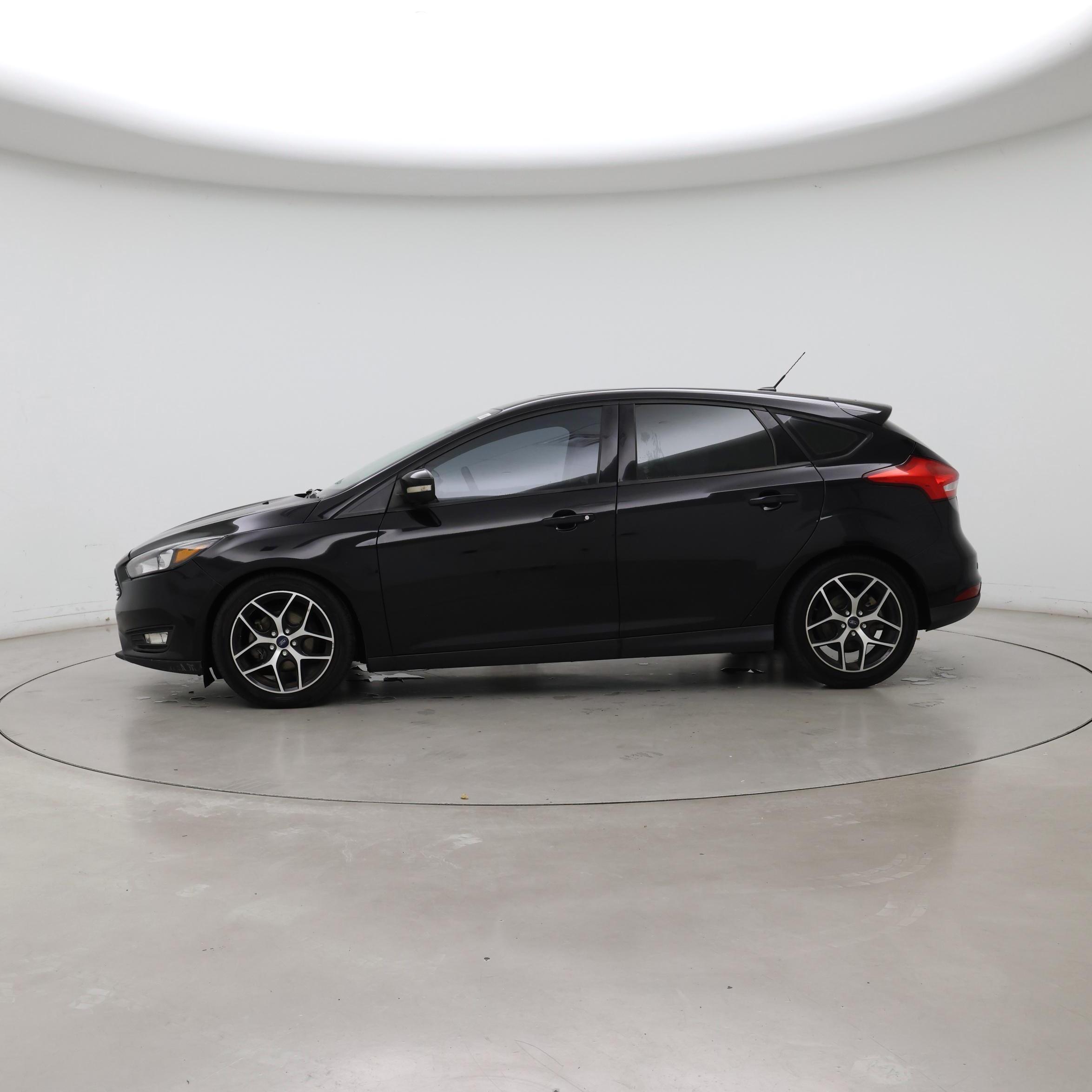 Thumbnail: 2017 Ford Focus - 3
