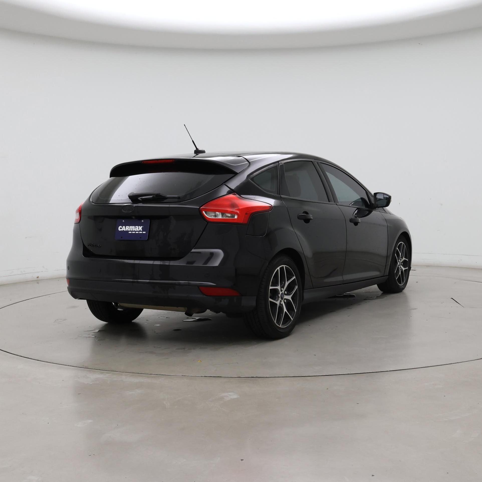 Thumbnail: 2017 Ford Focus - 8