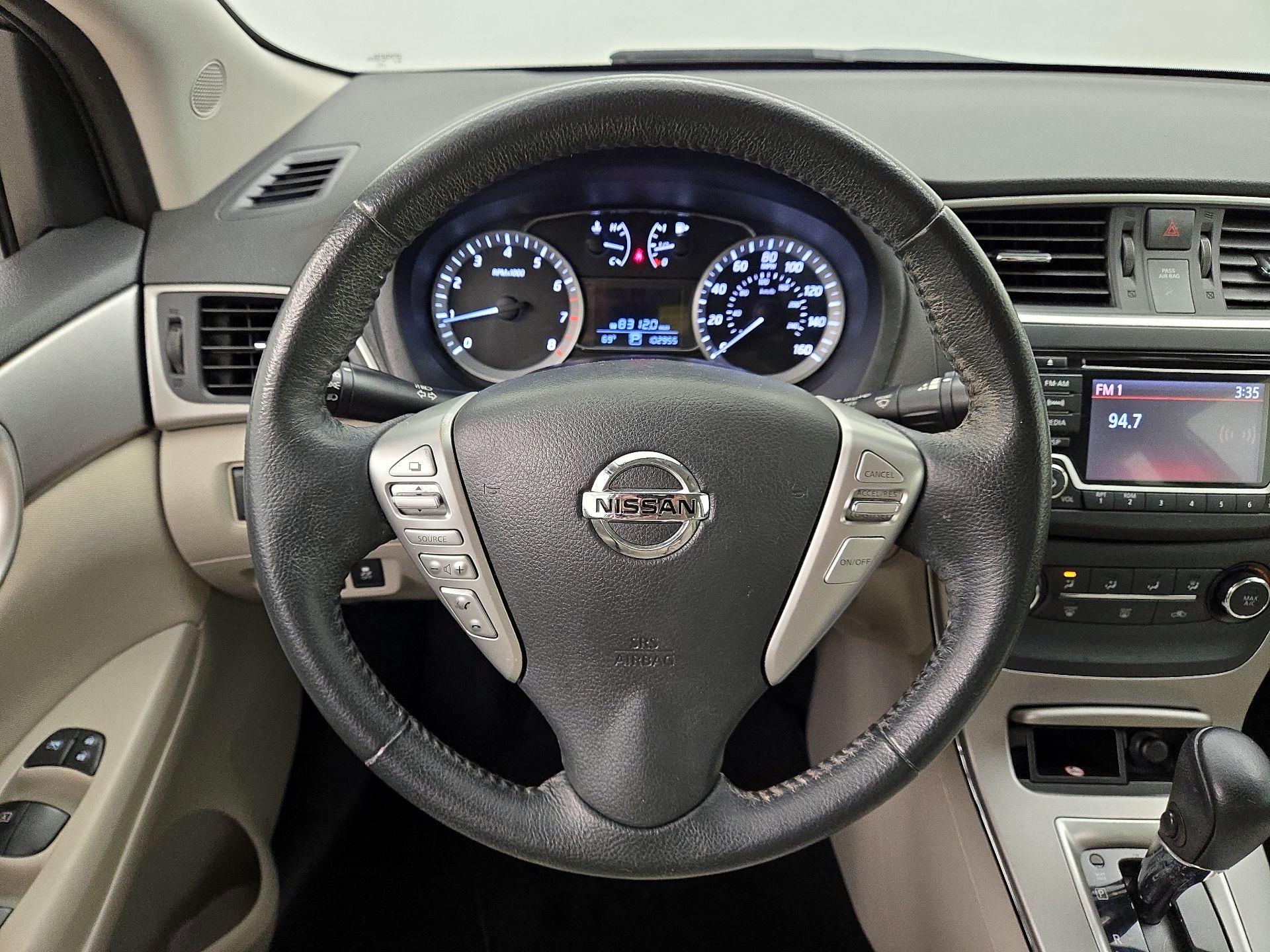 Thumbnail: 2015 Nissan Sentra - 10