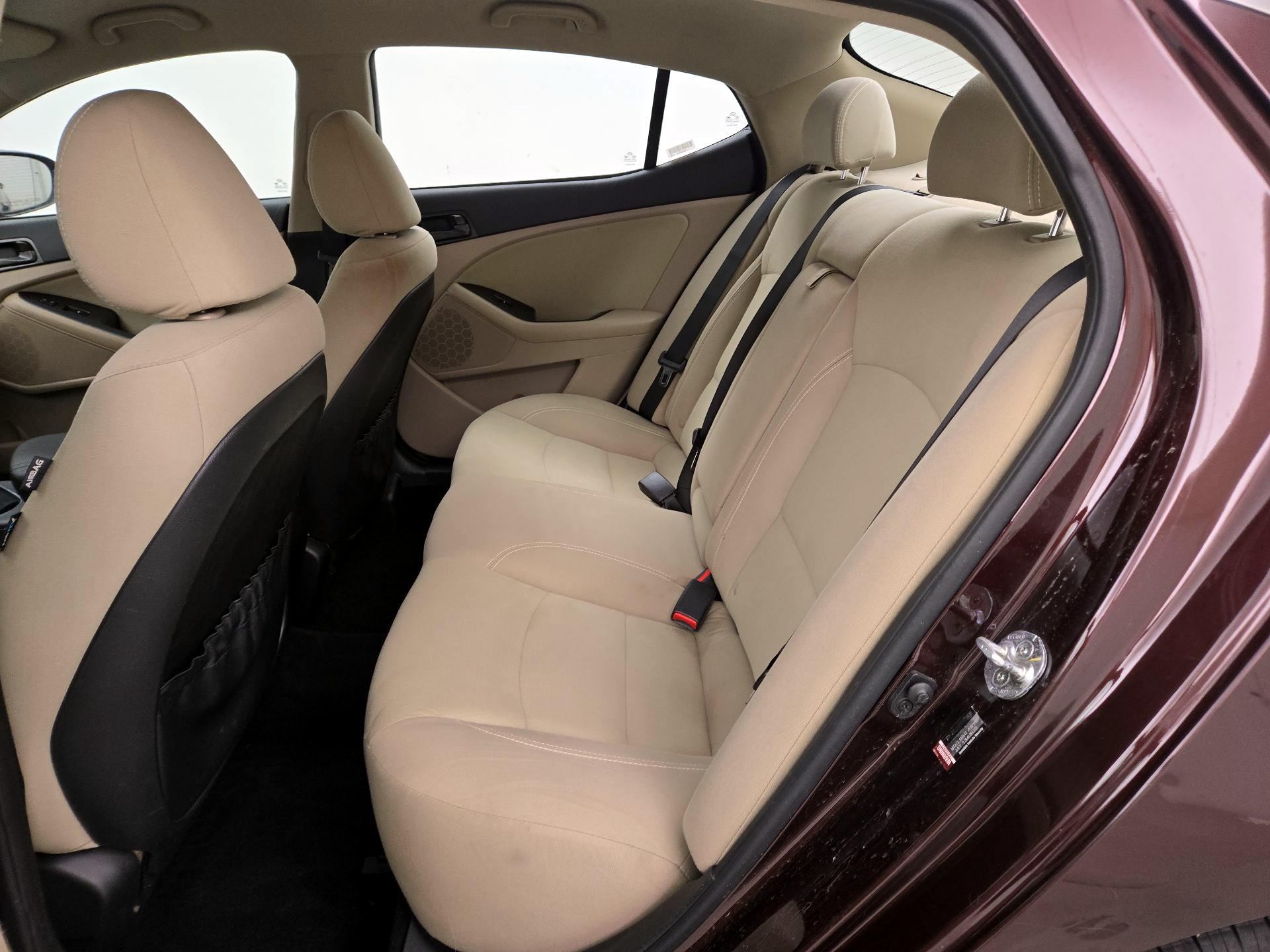 Thumbnail: 2015 Kia Optima - 18