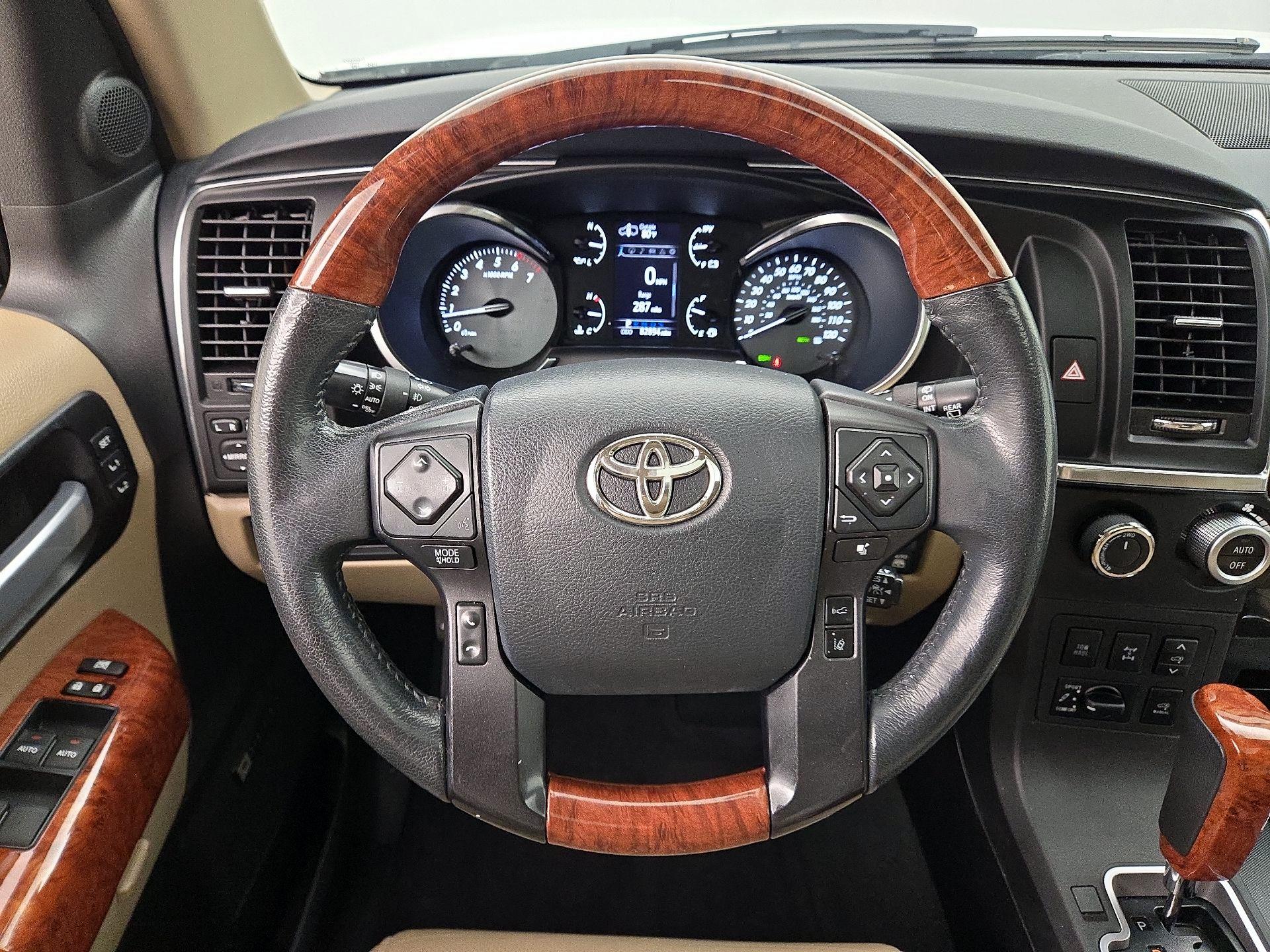 Thumbnail: 2019 Toyota Sequoia - 10