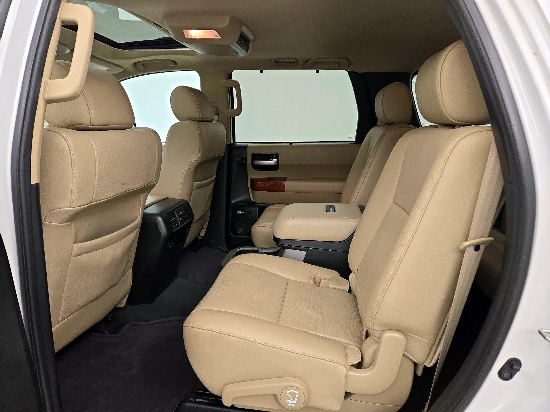Thumbnail: 2019 Toyota Sequoia - 19