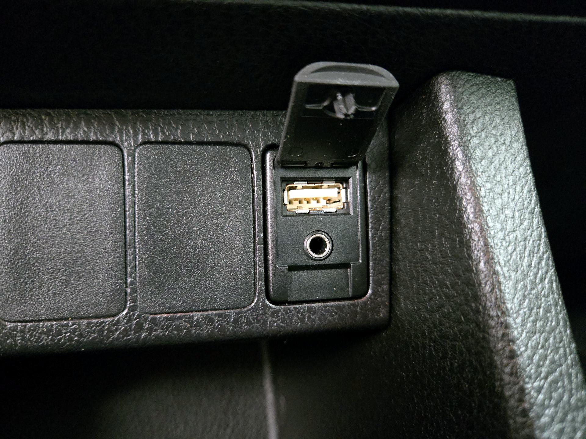 Thumbnail: 2016 Toyota Corolla - 17