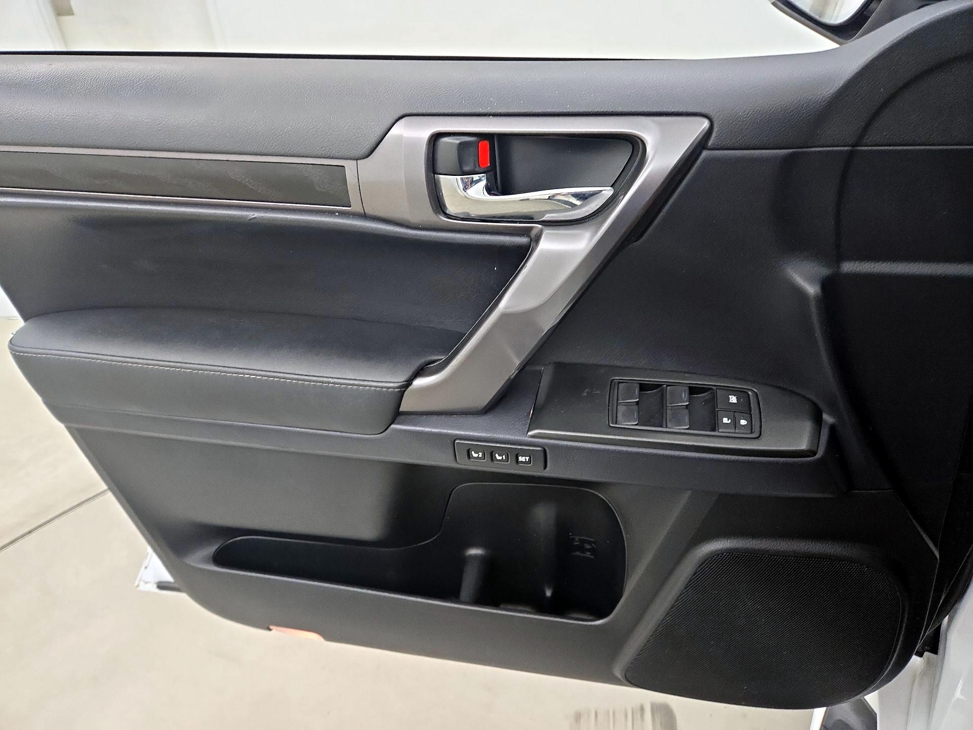 Thumbnail: 2022 Lexus GX - 12