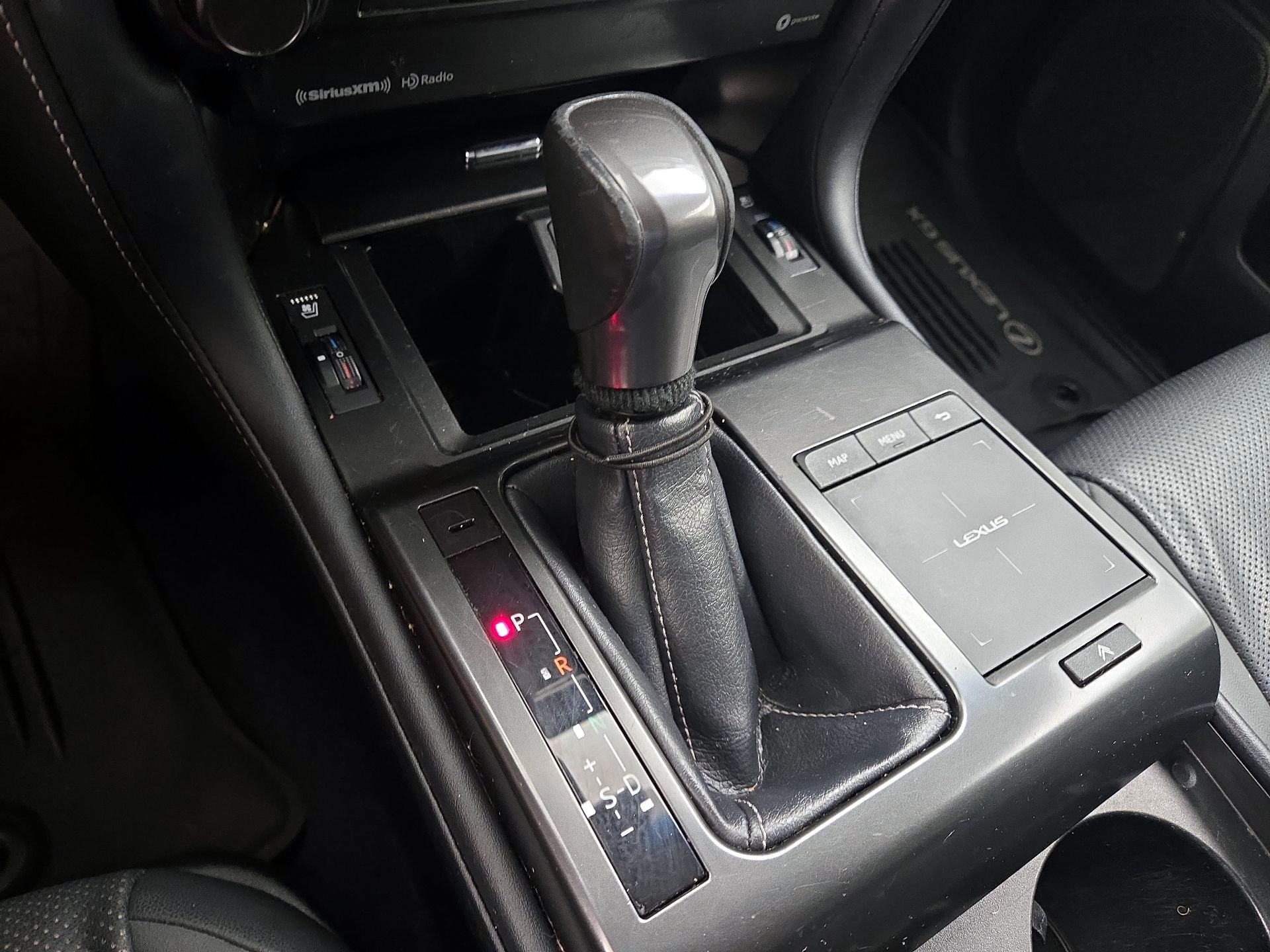 Thumbnail: 2022 Lexus GX - 18