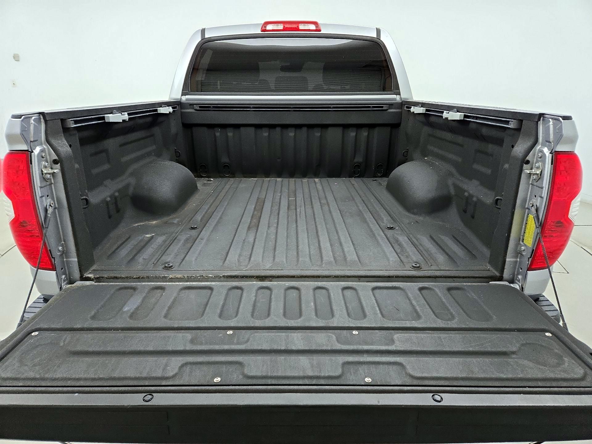 Thumbnail: 2018 Toyota Tundra - 20