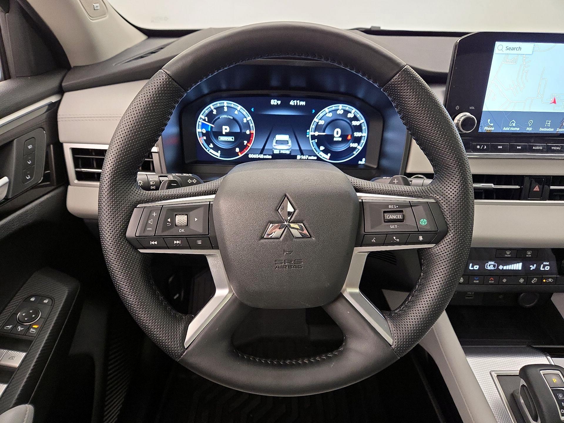 Thumbnail: 2024 Mitsubishi Outlander - 10