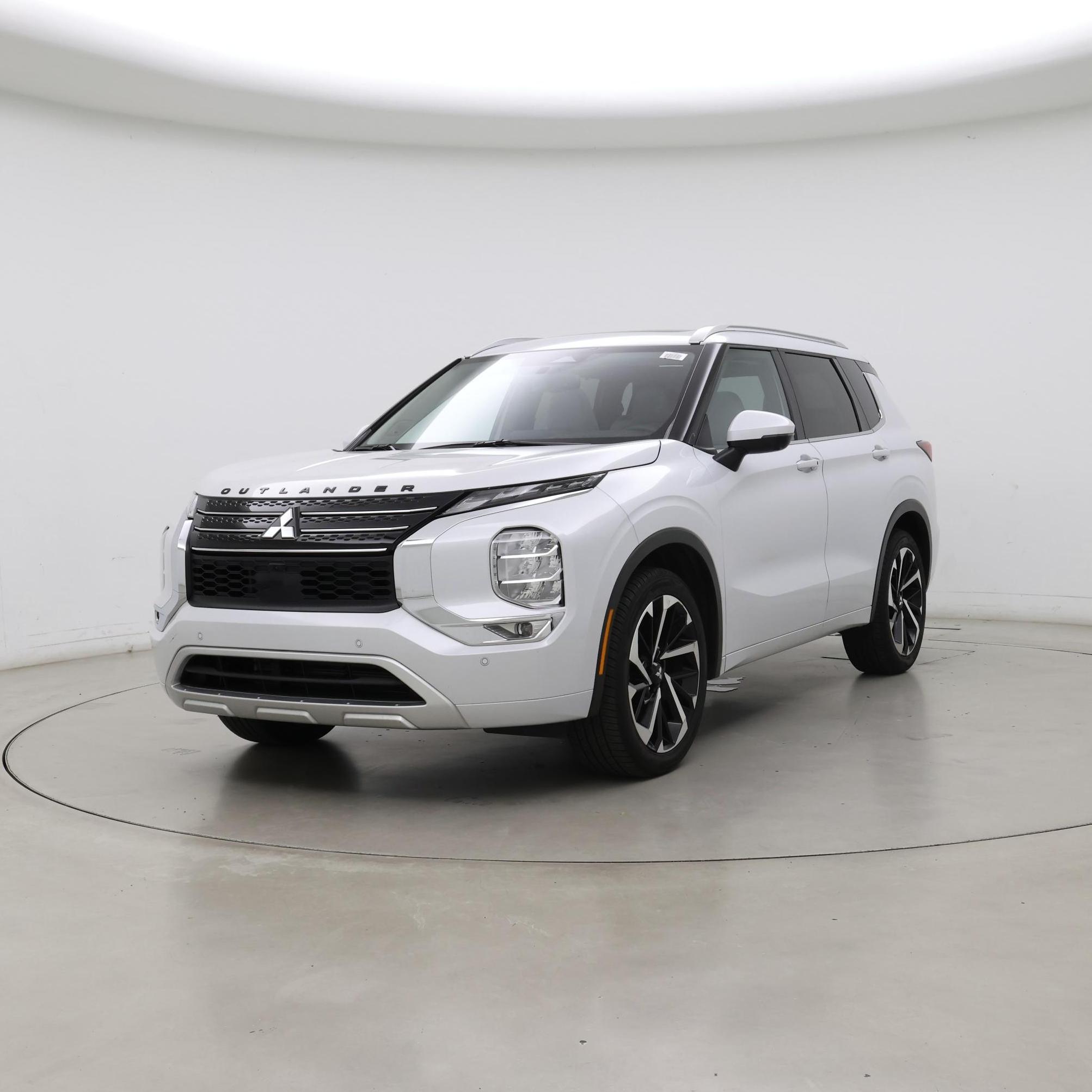 Thumbnail: 2024 Mitsubishi Outlander - 4