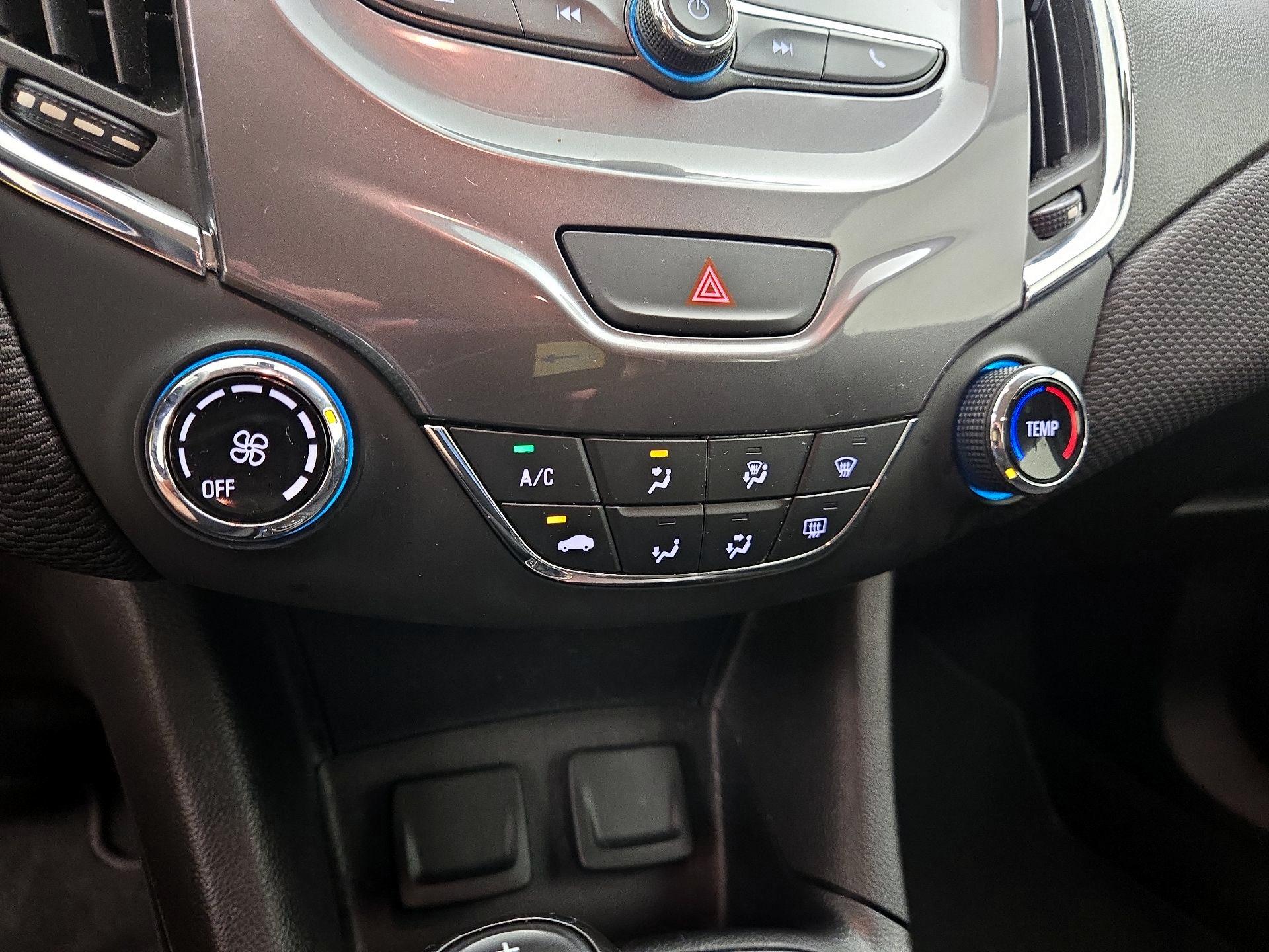 Thumbnail: 2017 Chevrolet Cruze - 16