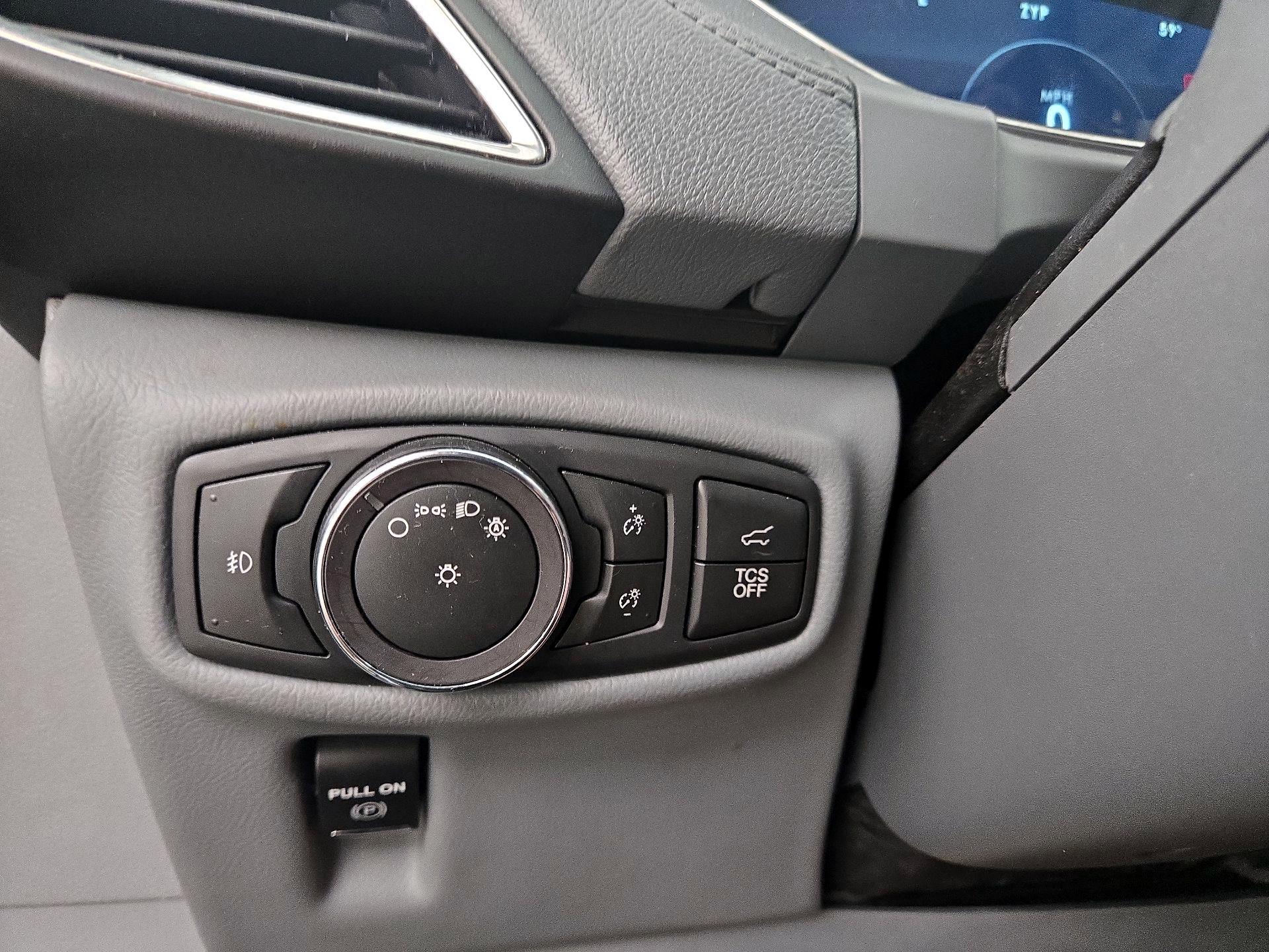 Thumbnail: 2019 Lincoln Nautilus - 13