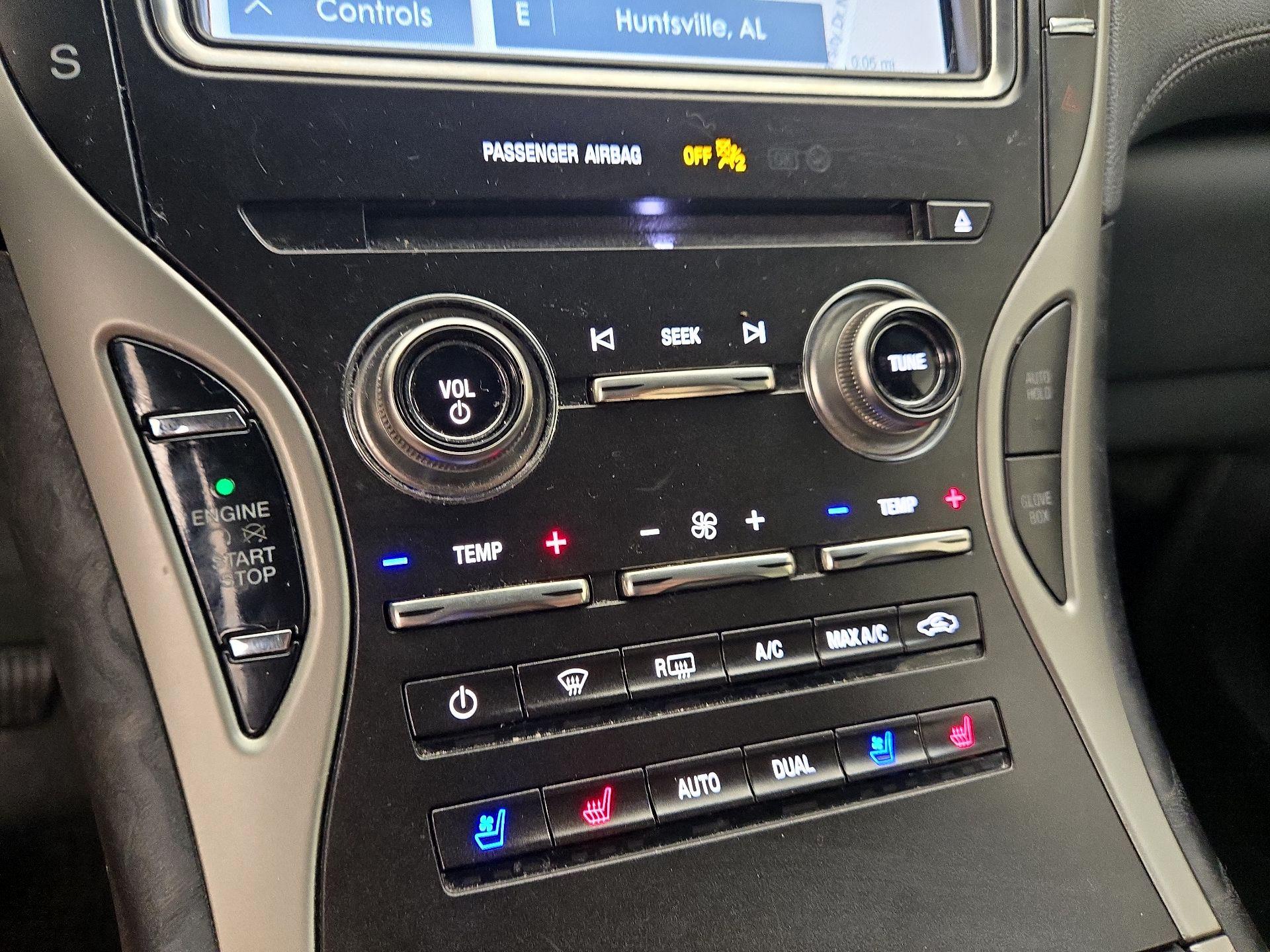 Thumbnail: 2019 Lincoln Nautilus - 17