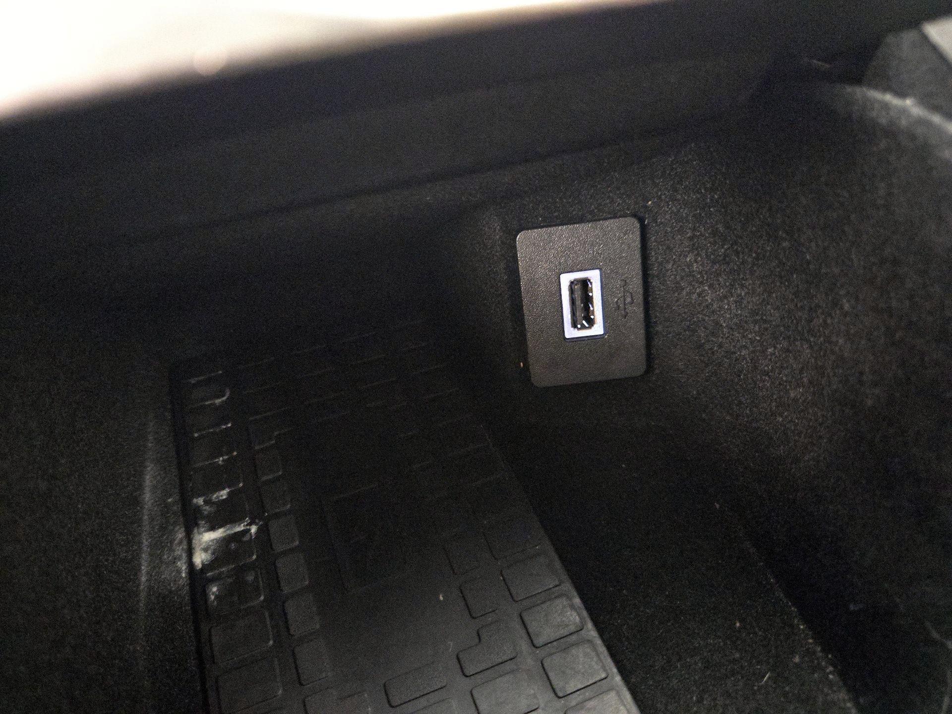 Thumbnail: 2019 Lincoln Nautilus - 19