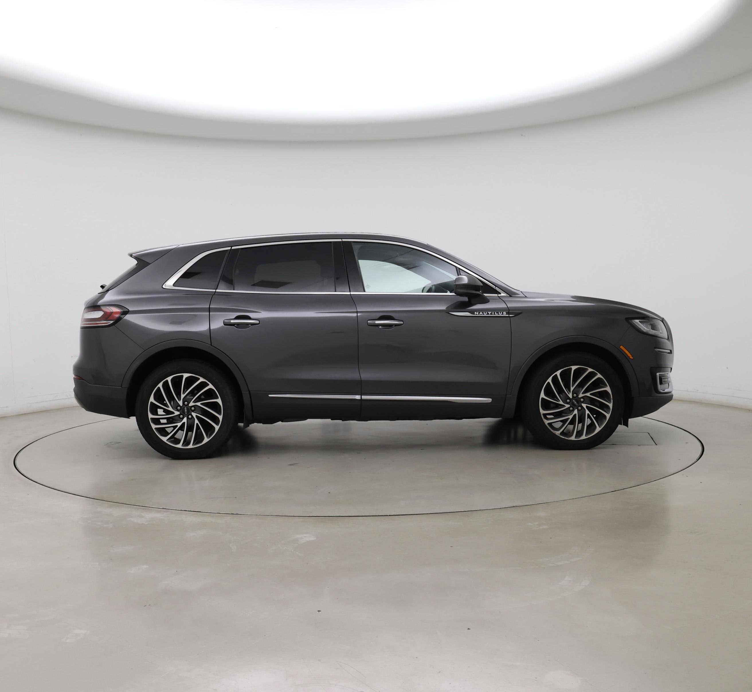 Thumbnail: 2019 Lincoln Nautilus - 7