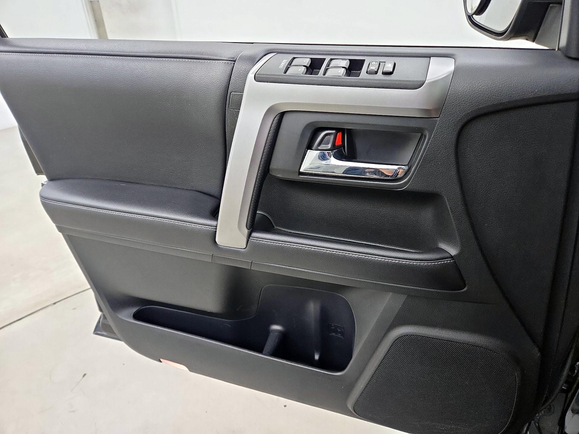 Thumbnail: 2018 Toyota 4Runner - 12