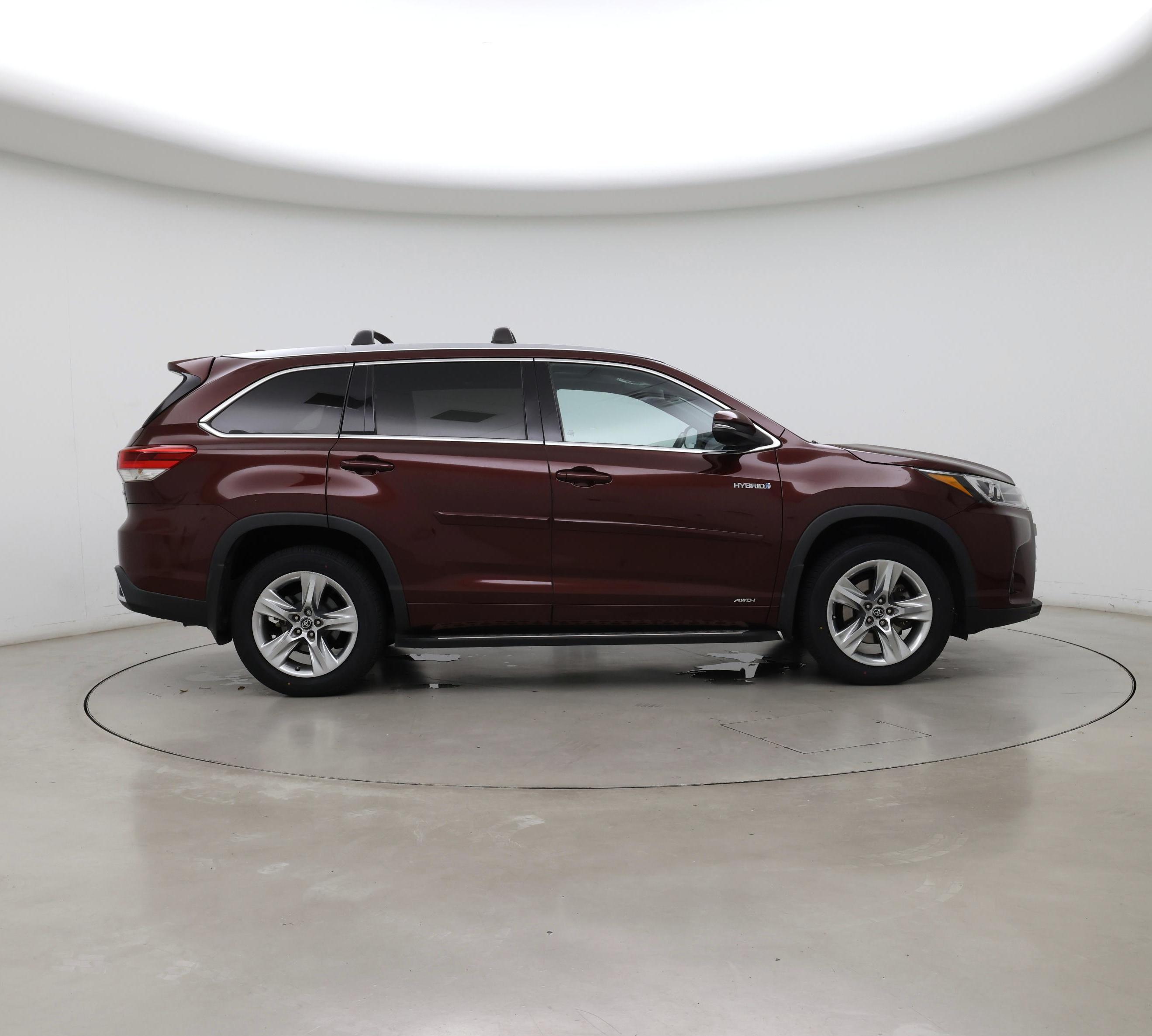 Thumbnail: 2017 Toyota Highlander - 7