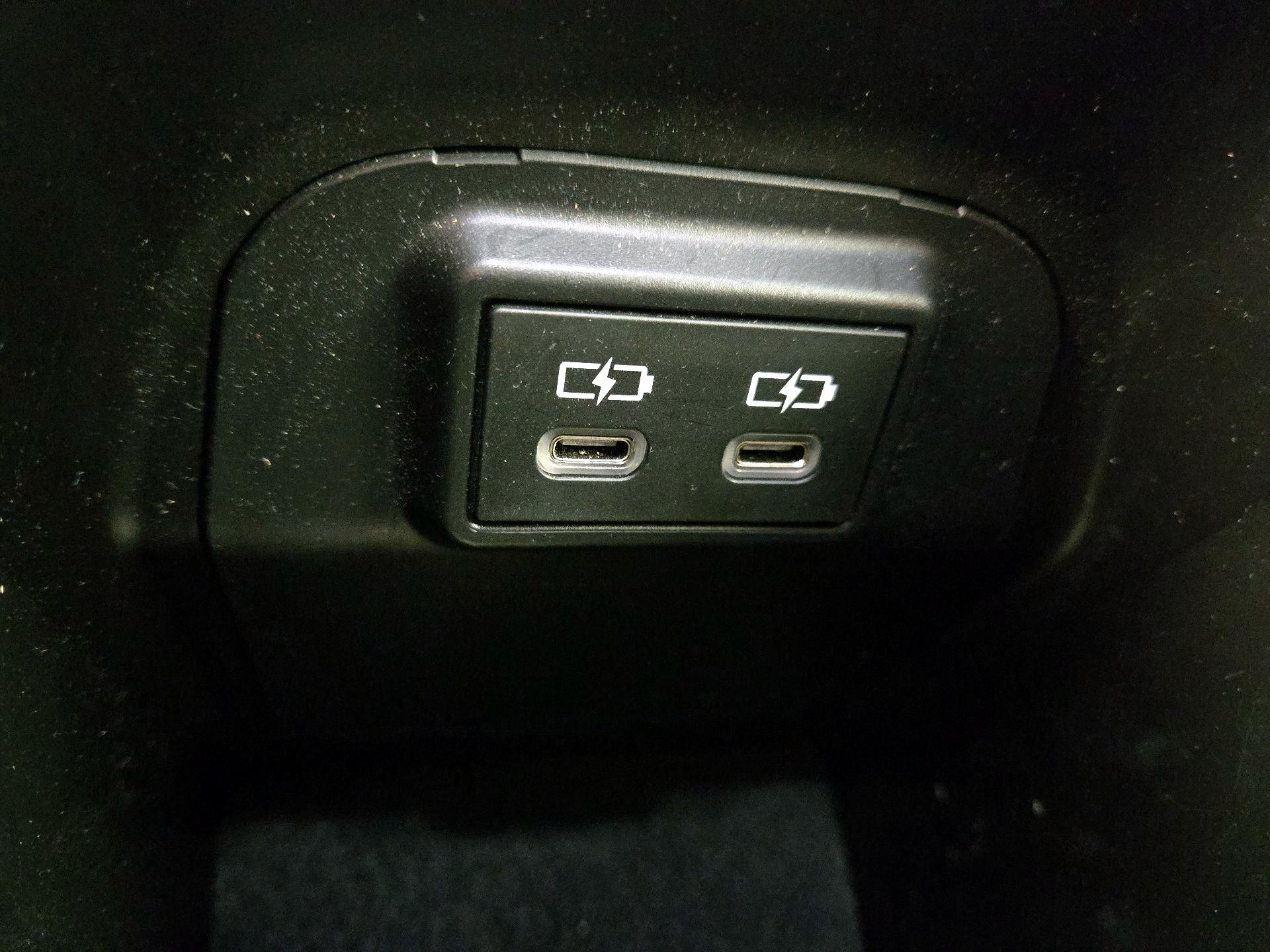 Thumbnail: 2022 Toyota RAV4 - 18