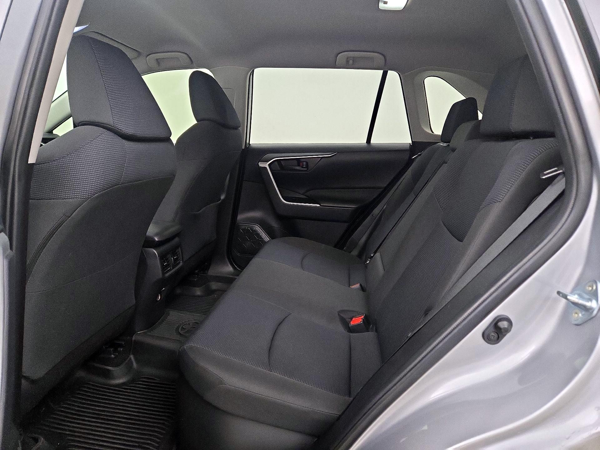 Thumbnail: 2022 Toyota RAV4 - 19