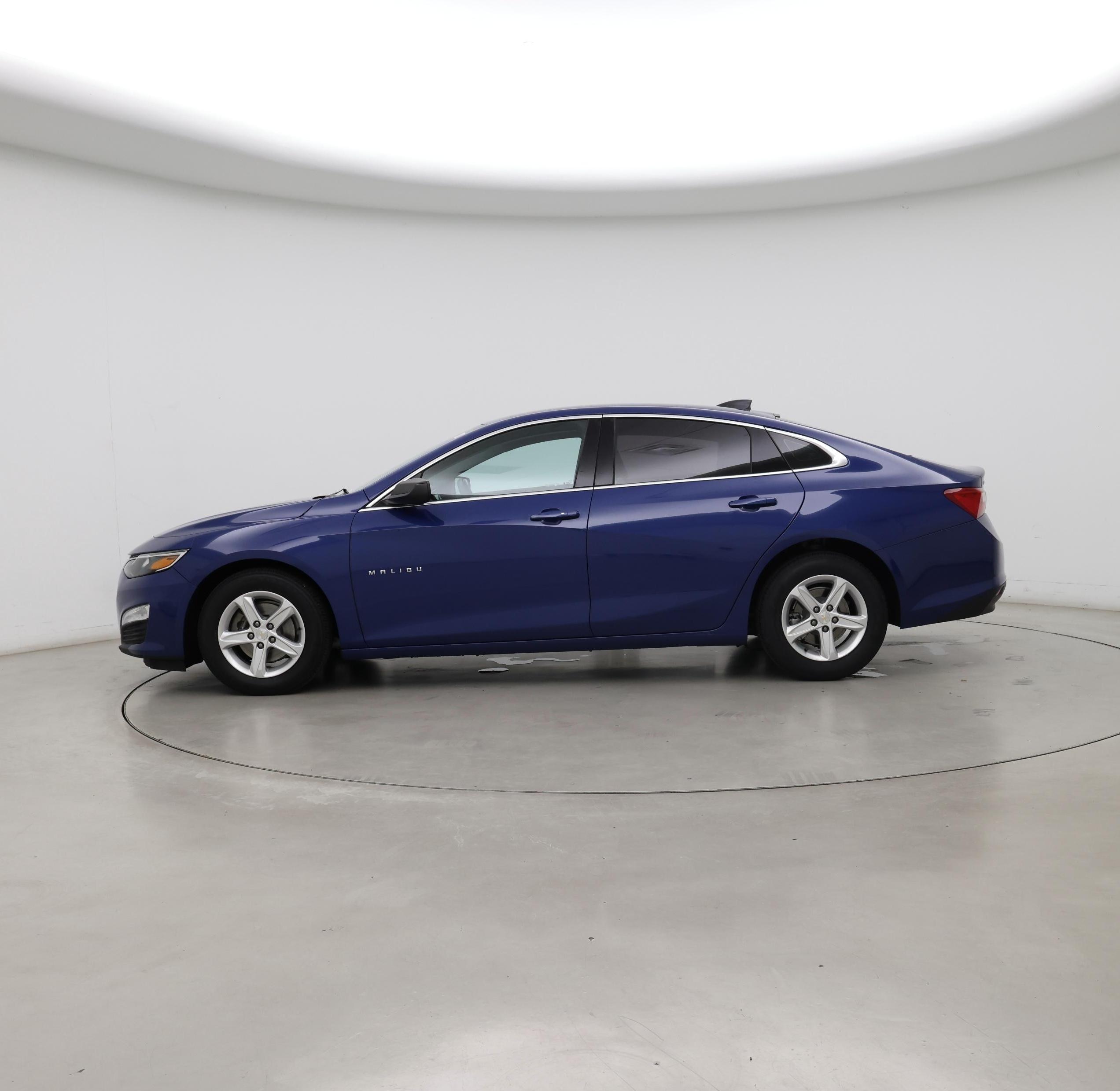 Thumbnail: 2023 Chevrolet Malibu - 3