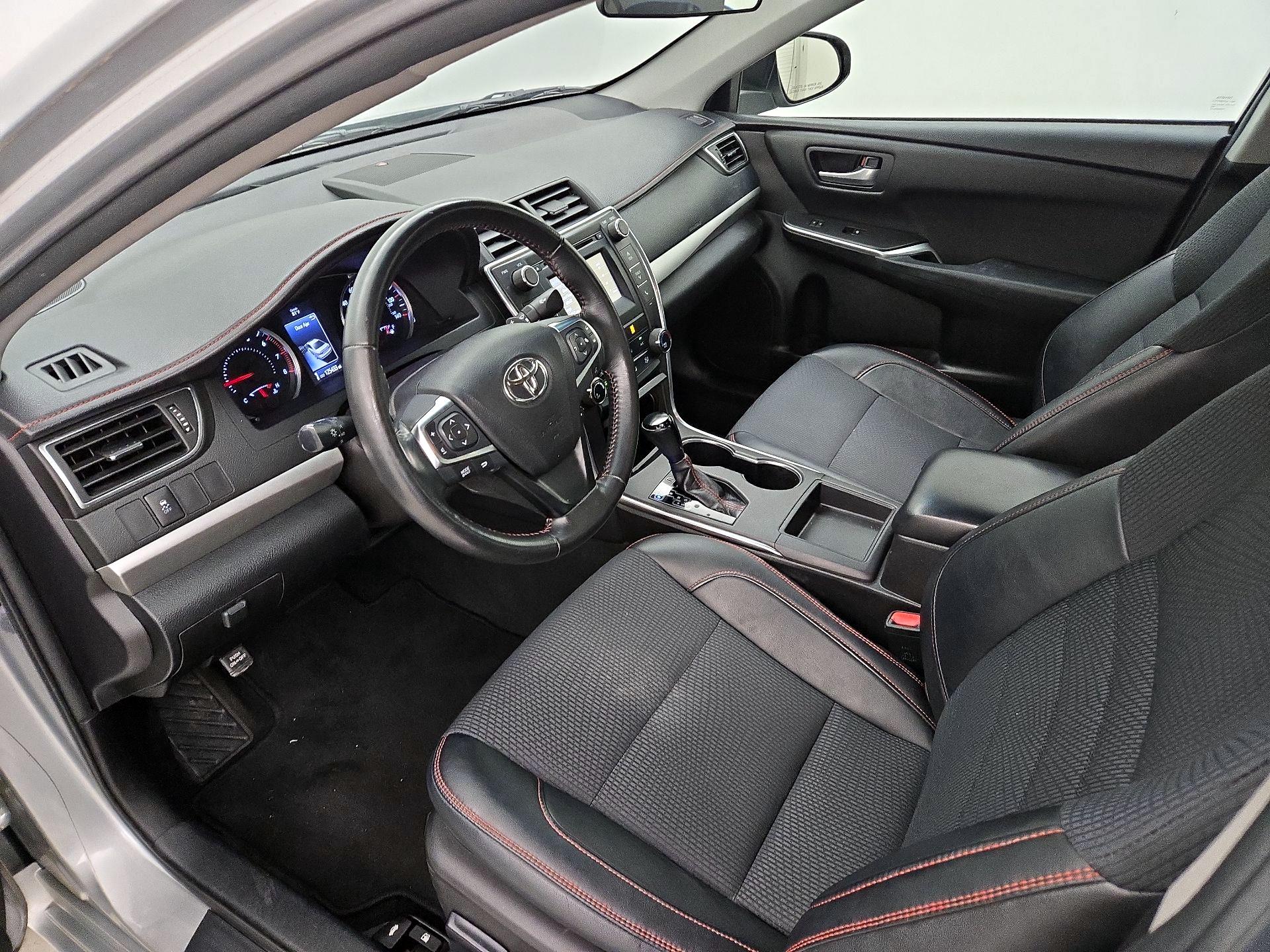 Thumbnail: 2016 Toyota Camry - 11