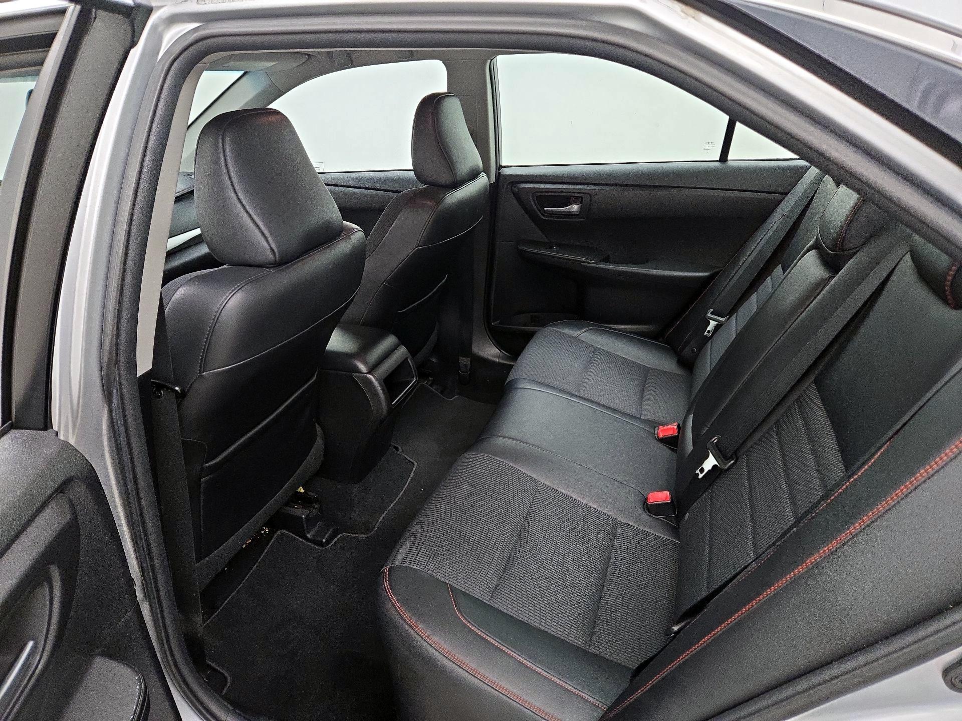 Thumbnail: 2016 Toyota Camry - 19