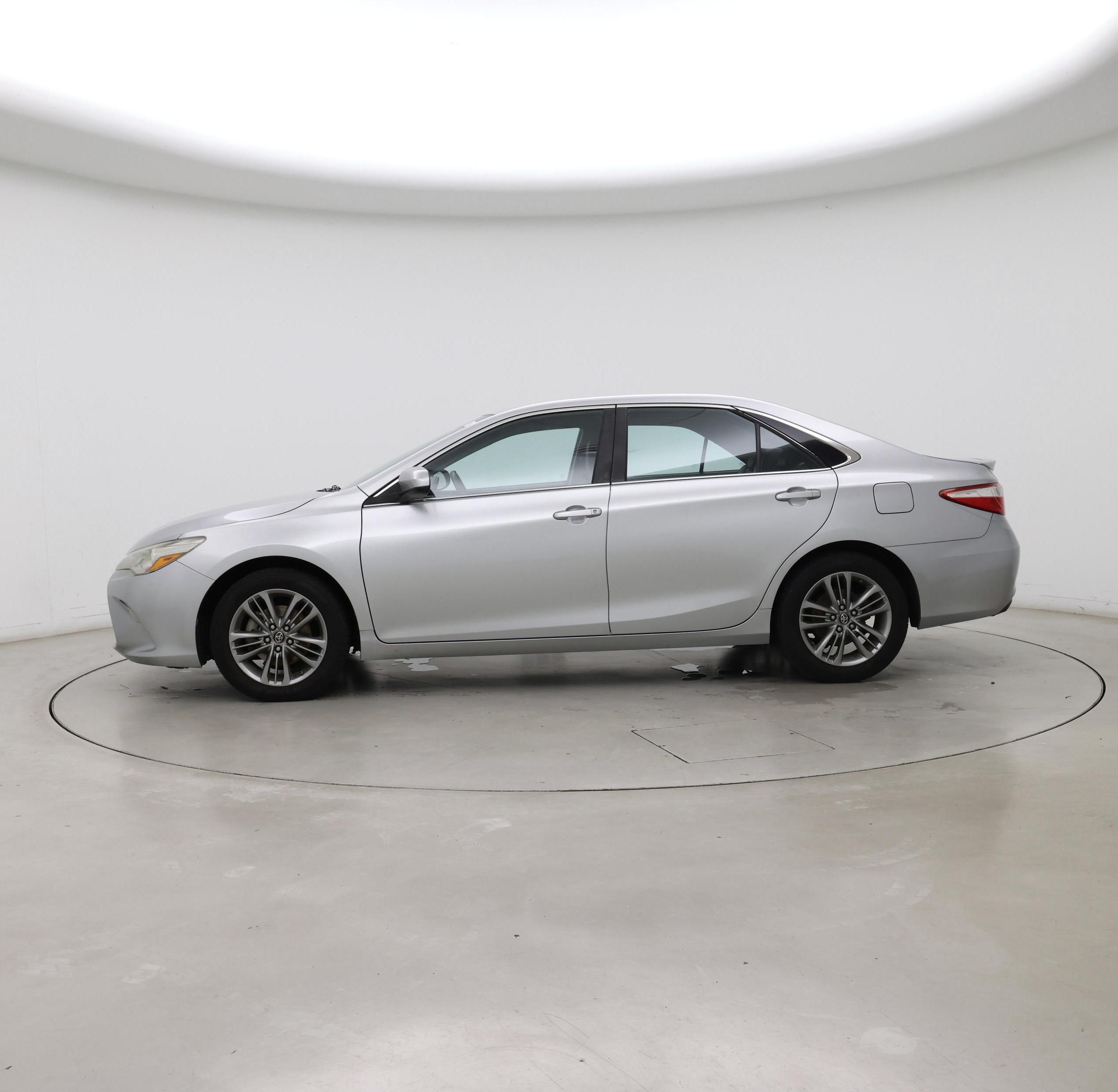 Thumbnail: 2016 Toyota Camry - 3