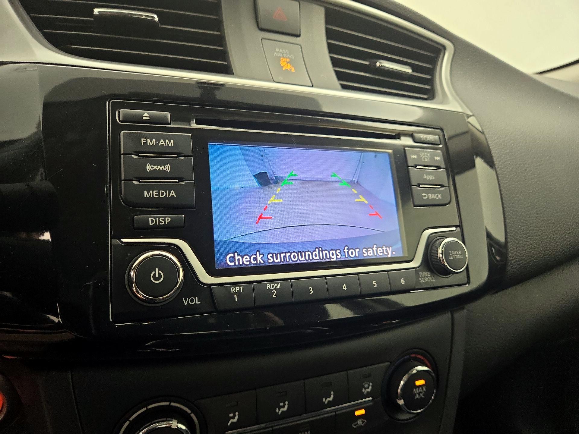 Thumbnail: 2016 Nissan Sentra - 14
