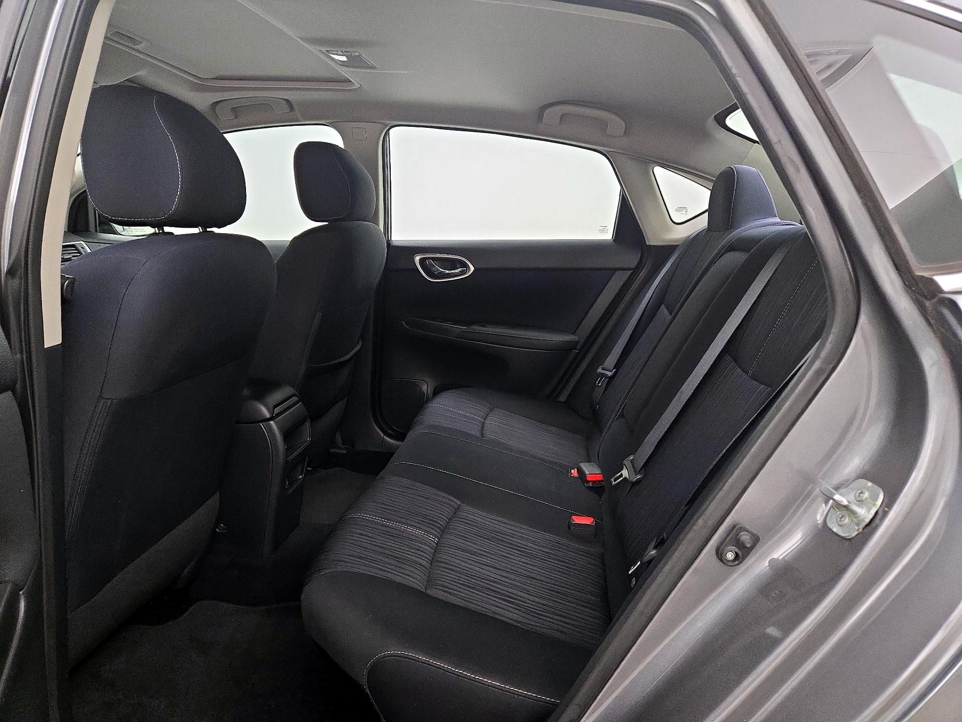 Thumbnail: 2016 Nissan Sentra - 19