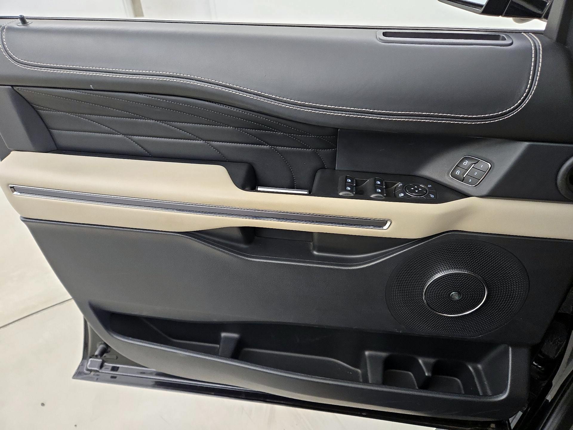 Thumbnail: 2020 Ford Expedition - 12
