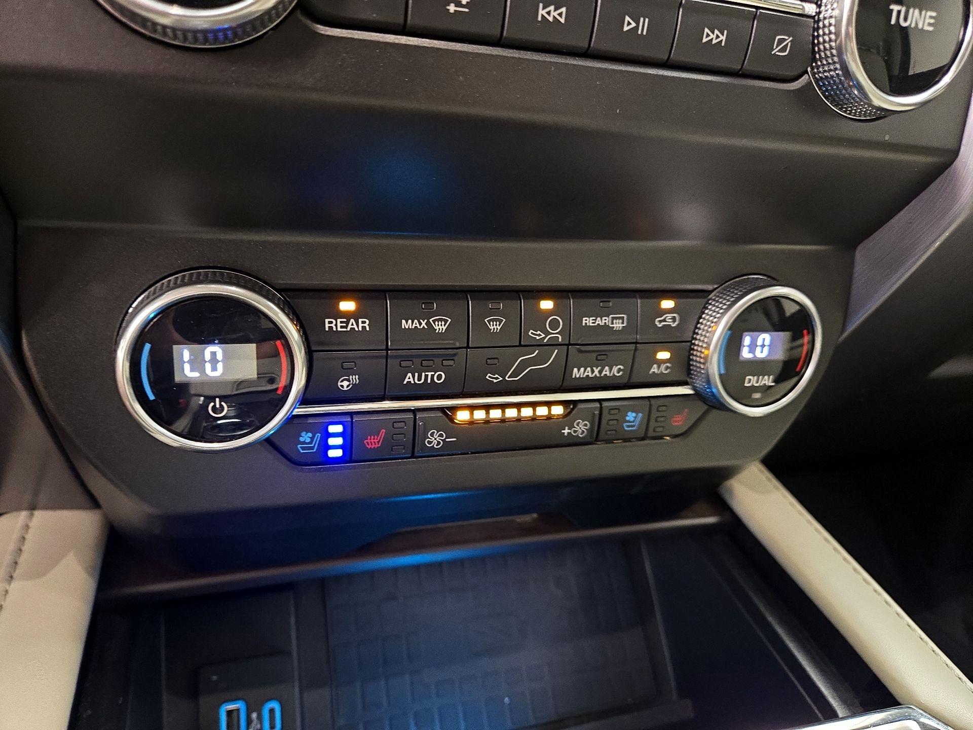 Thumbnail: 2020 Ford Expedition - 17