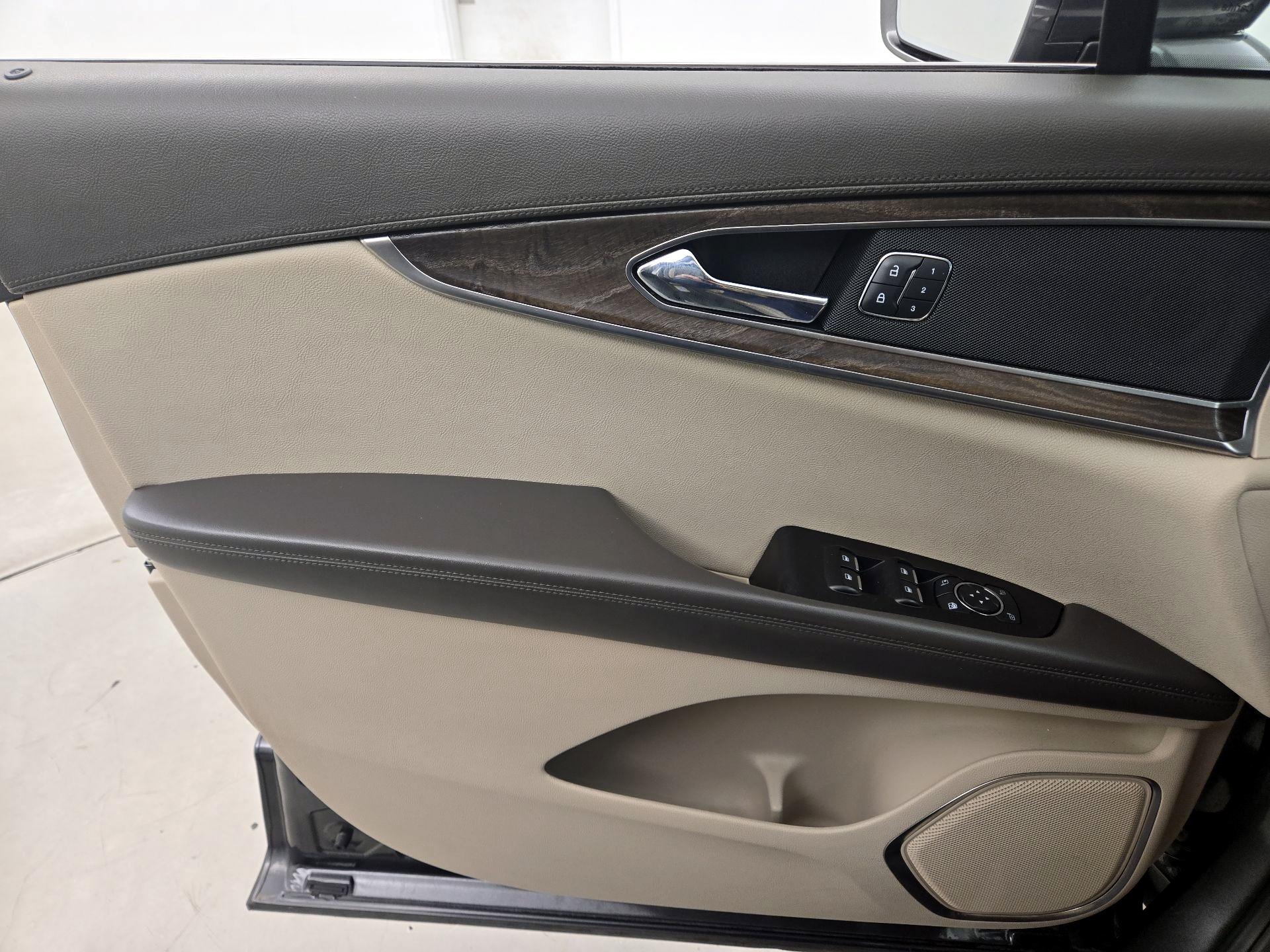 Thumbnail: 2018 Lincoln MKX - 12