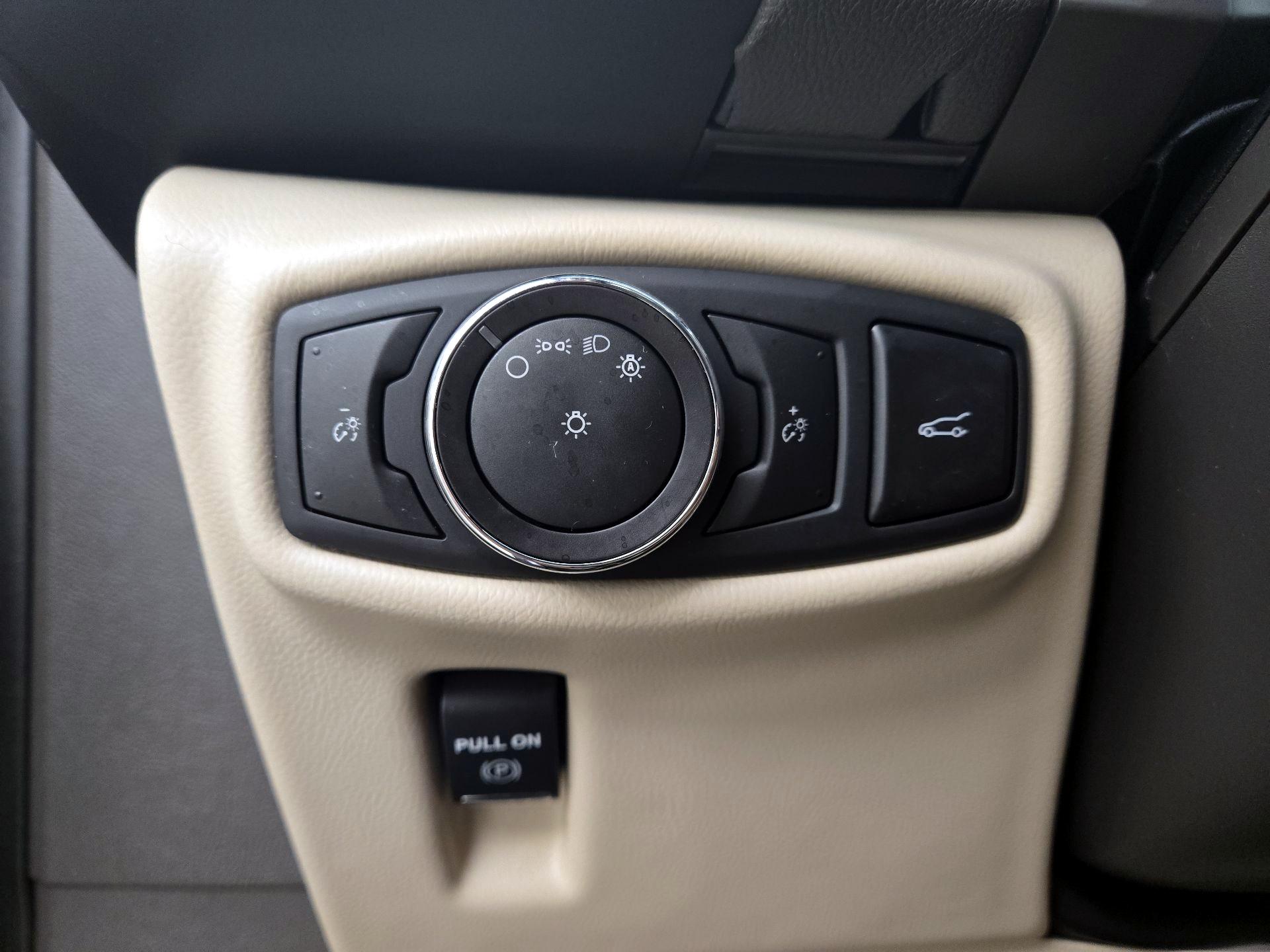 Thumbnail: 2018 Lincoln MKX - 13