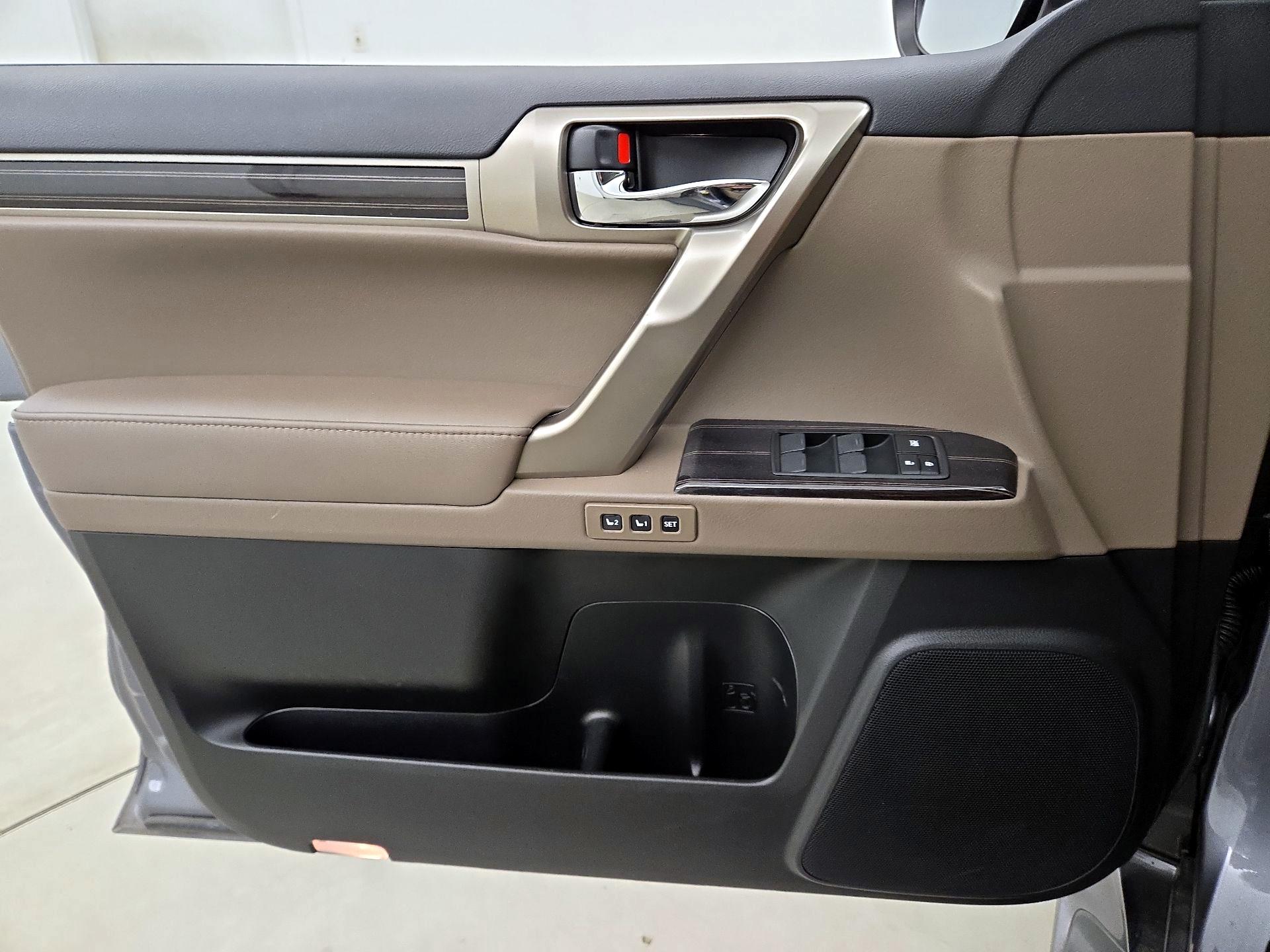Thumbnail: 2020 Lexus GX - 12