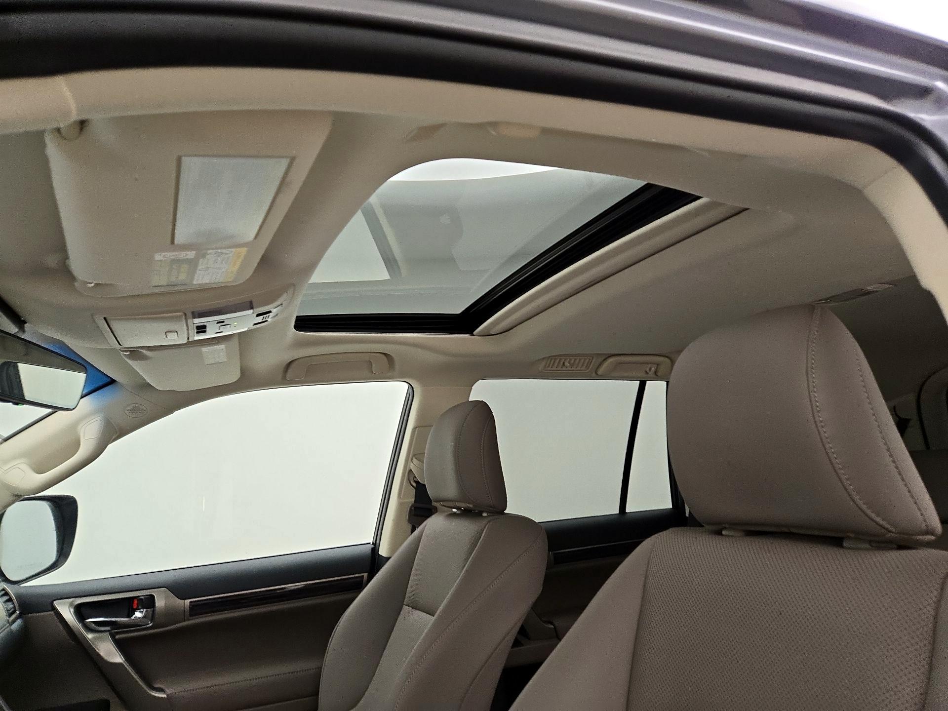 Thumbnail: 2020 Lexus GX - 20